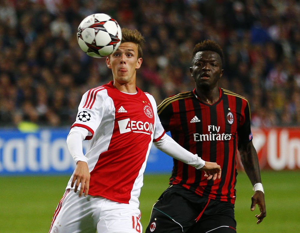Lucas Andersen har forlænget sin kontrakt med Ajax, så den nu løber frem til sommeren 2018.