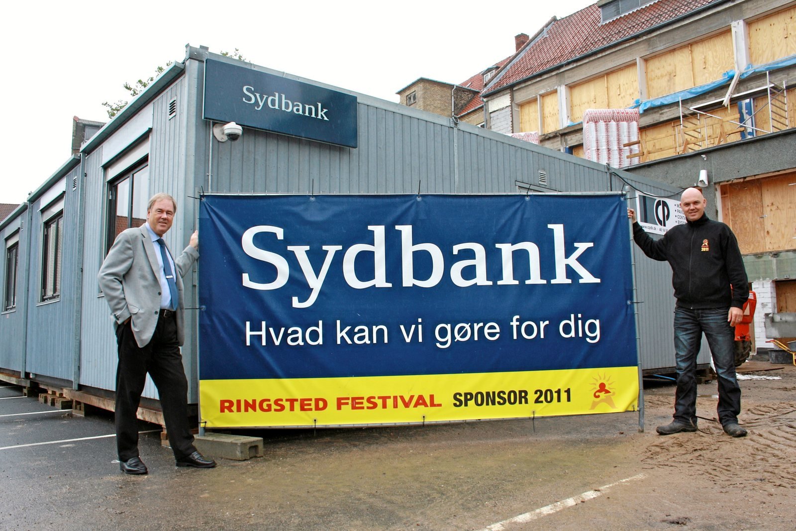 Trods lave renter og krise i landbruget kan den Aabenraa-baserede bank vise fremgang på top- og bundlinje.