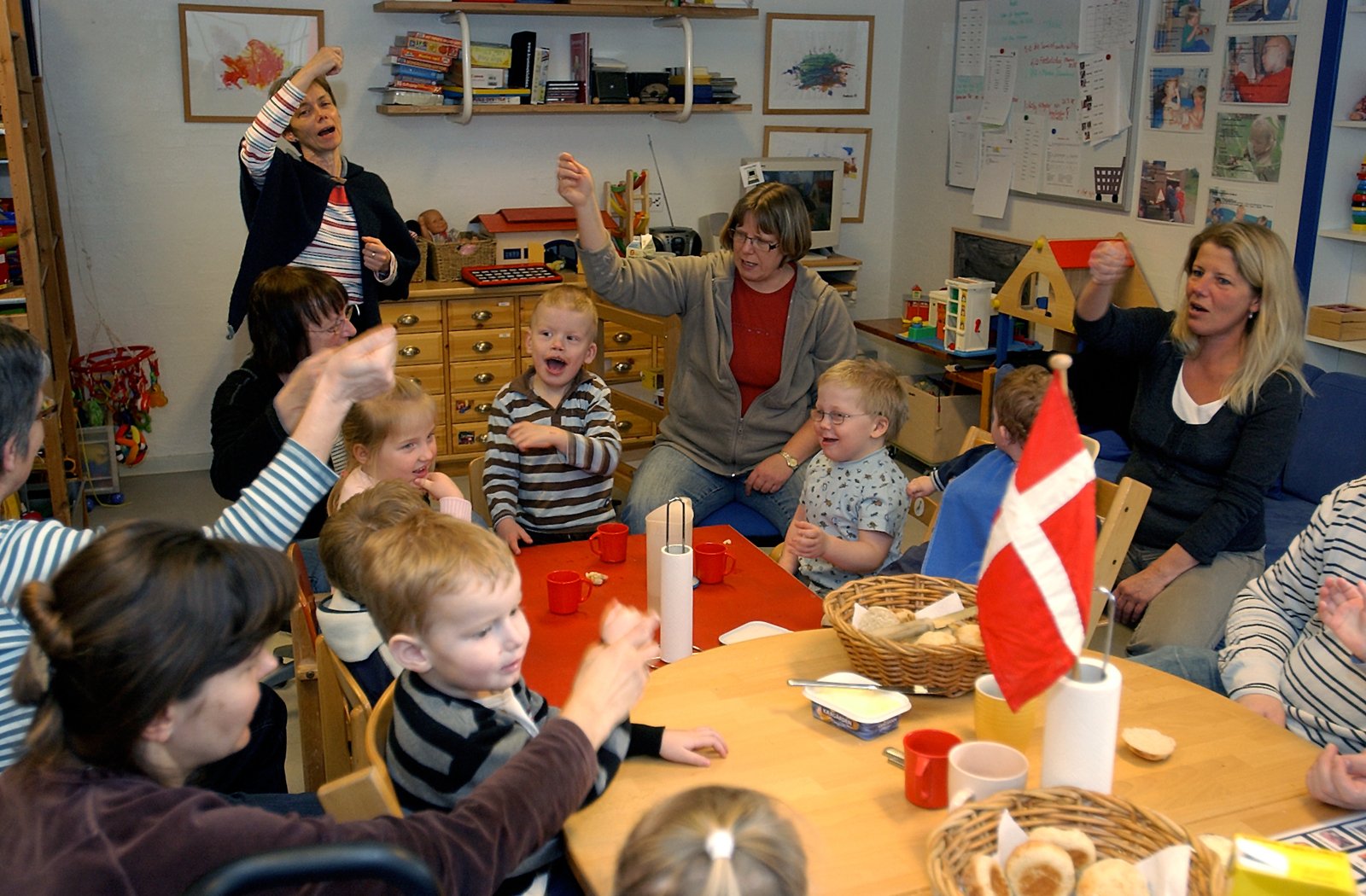 Det er måske sidste time for Tengslemark Børnehaves eksistens som en integreret institution. Tirsdag aften beslutter byrådet, om hvorvidt »normalafdelingen« skal lukkes eller ej. En ekspert mener, at poltikerne tager en dårlig beslutning, hvis de stemmer for lukning.