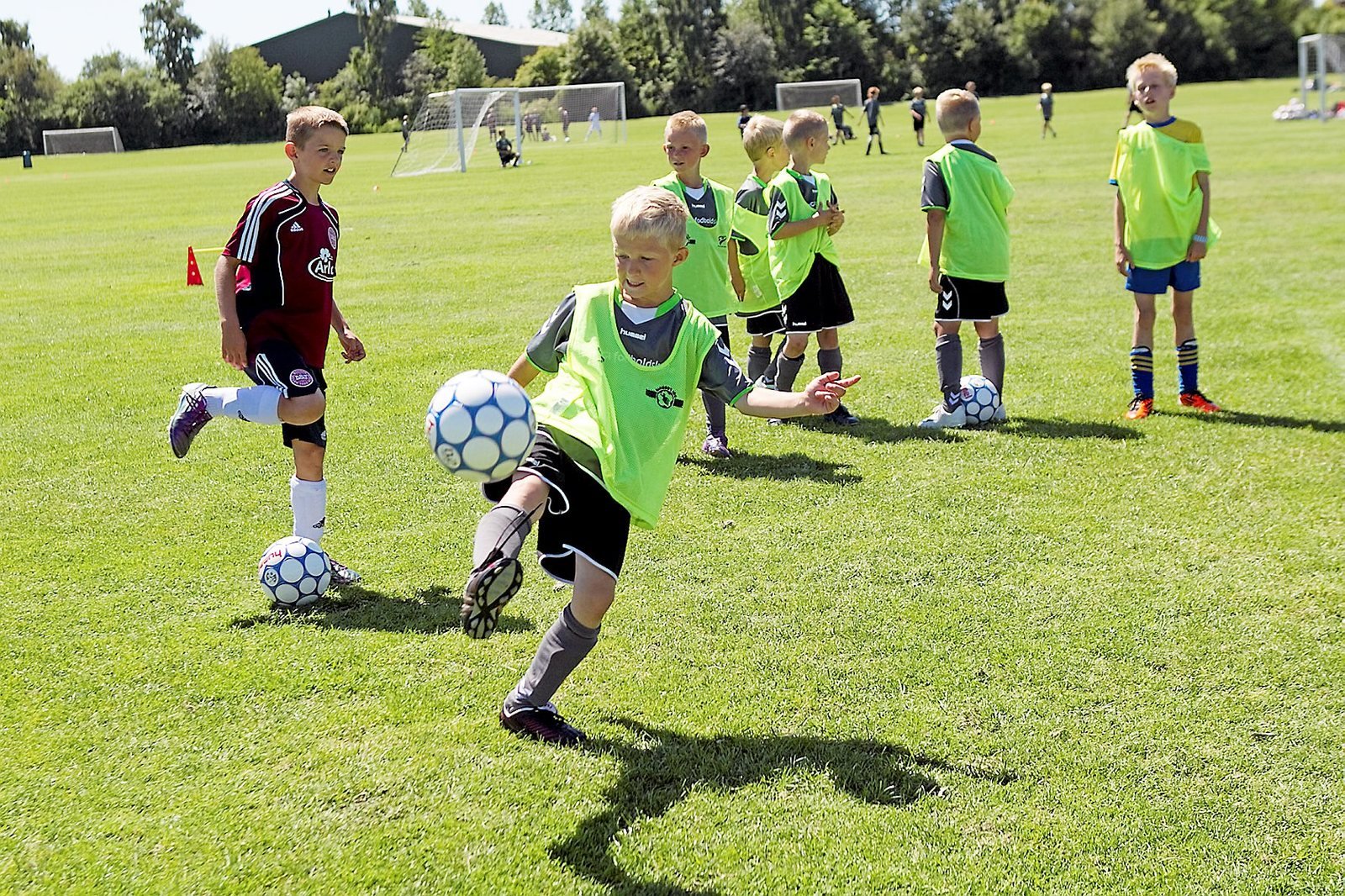 Ølstykke FC får 460.000 kroner til etablering af opbevaring til to pavilloner.