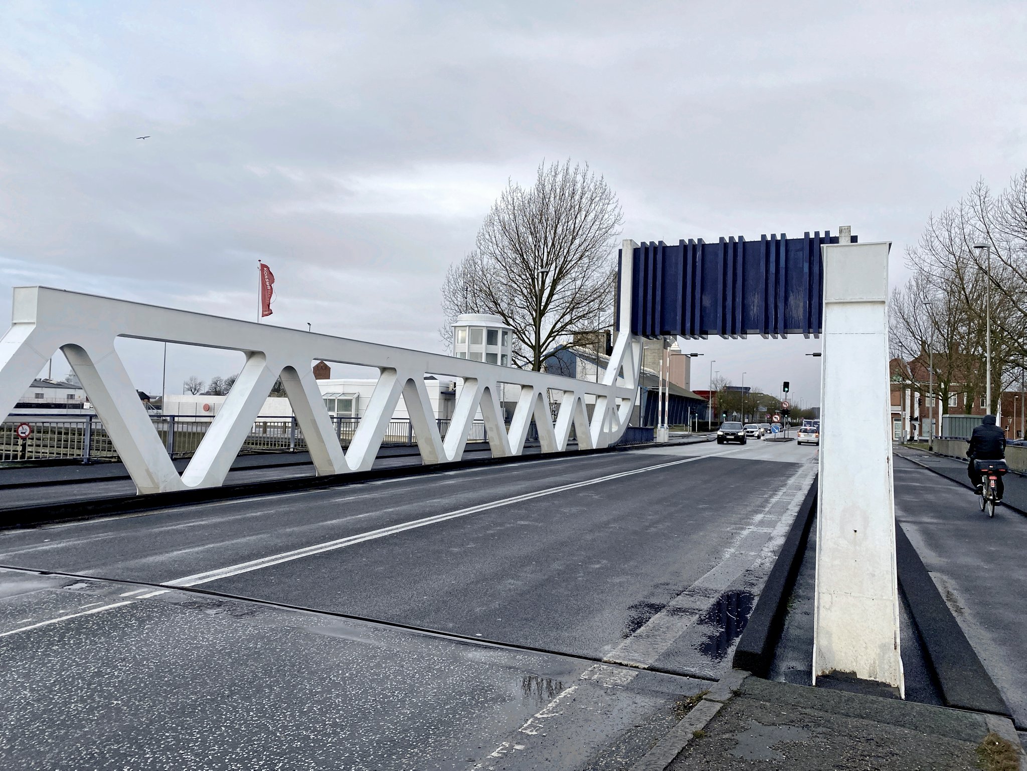 Halsskovbroen lukkes for trafikanter i ti timer.