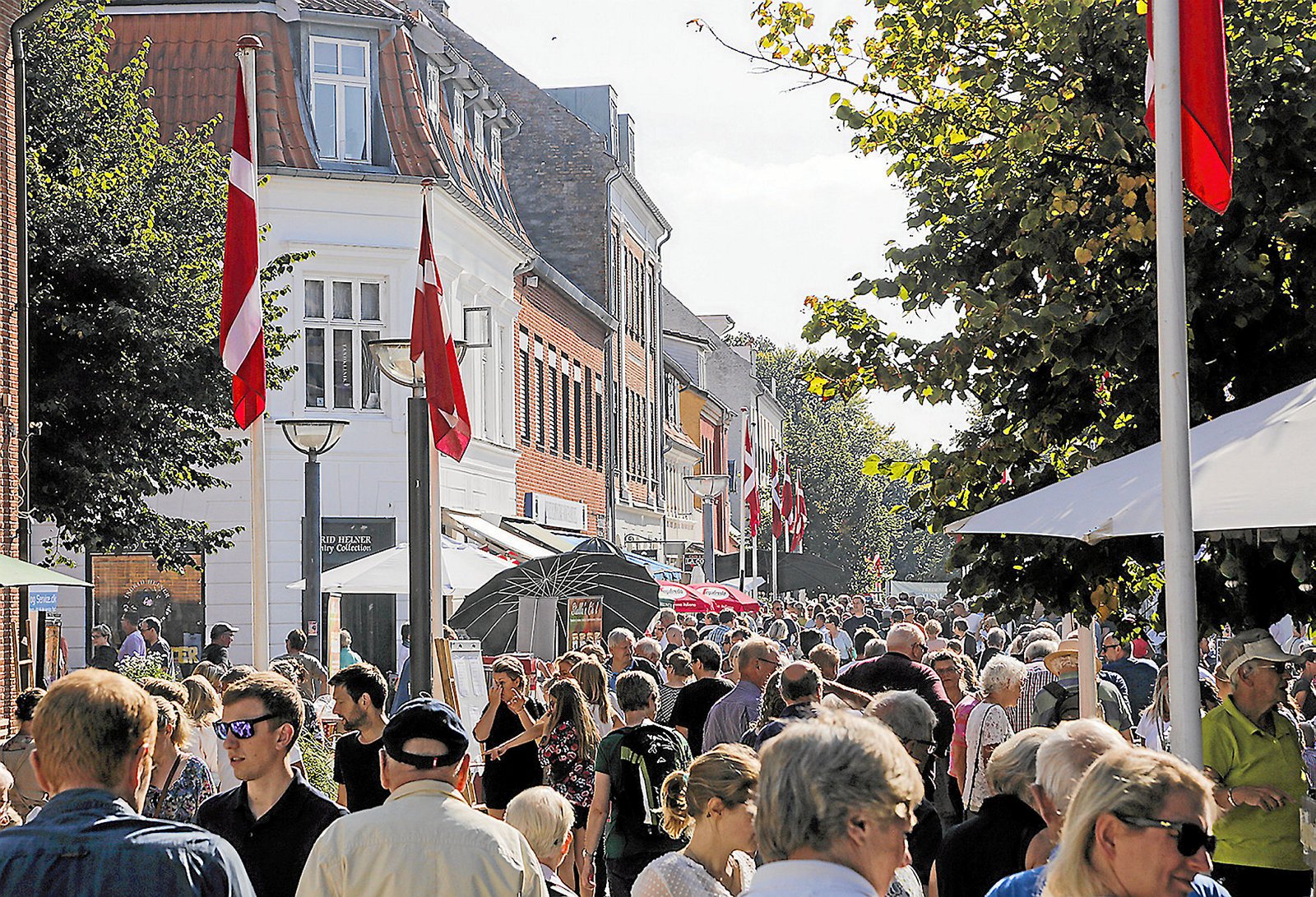 Det årlige slotsmarked i Fredensborg plejer at tiltrækker et utal af mennesker.
