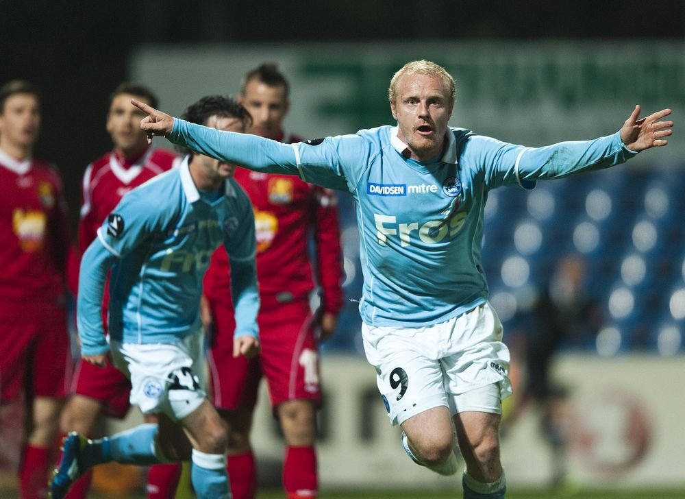 Veteranen har fået forlænget sin kontrakt med Superliga-klubben for to sæsoner.