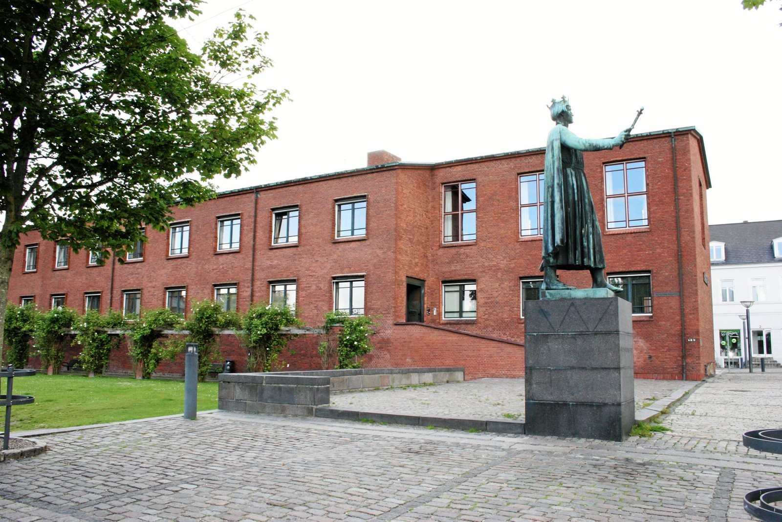 Ringsted Kommune skifter fagforvaltningerne ud med direktionsmodel og 10 centre fra den 1. januar 2014.
