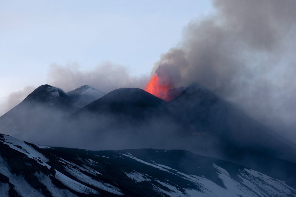 Unesco sætter den italienske vulkan Etna på listen over kulturarv, der skal passes på.