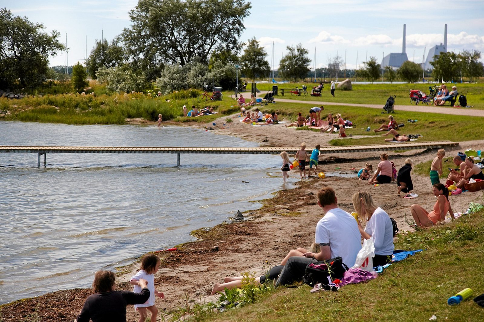 projekt: Stranden i Lodsparken i Hvidovre skal udvikles til en strandpark med fx en sandstrand på hele strækningen til Hvidovre Havn, beachvolley-baner og nye cykelstativer.