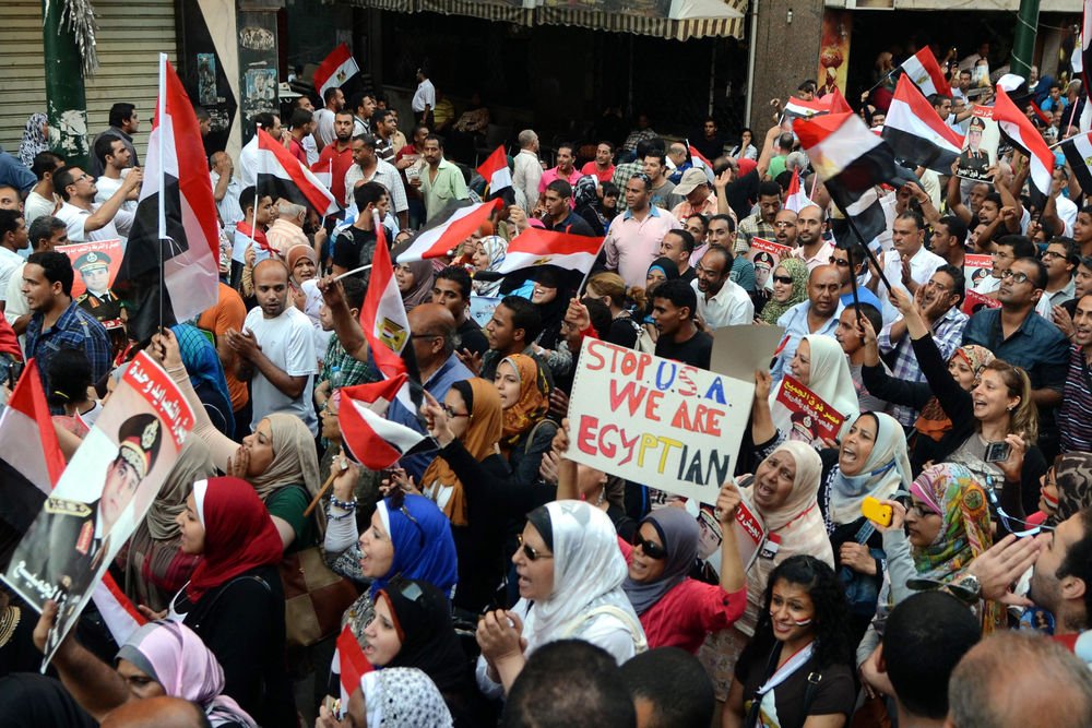Mursis kritikere vil vise, at militærkuppet var befolkningens vilje, mens hans støtter også er på gaden.