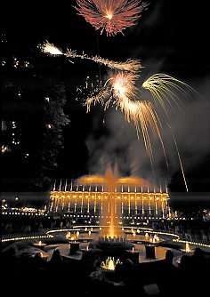 For første gang nogensinde holder Tivoli i København åben for gæster på årets sidste dag.