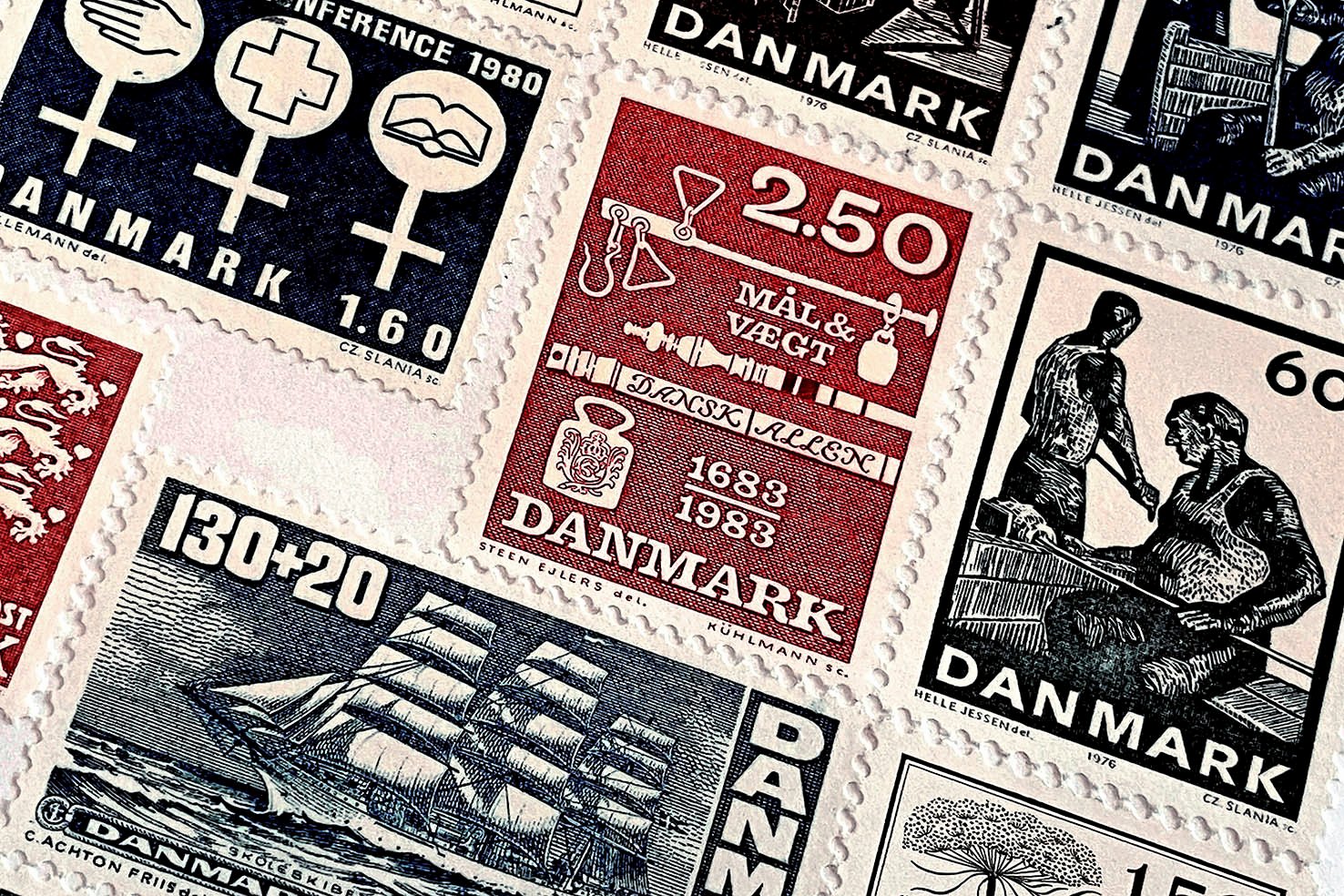 Den står på frimærke-træf i Taastrup Kulturcenter.
