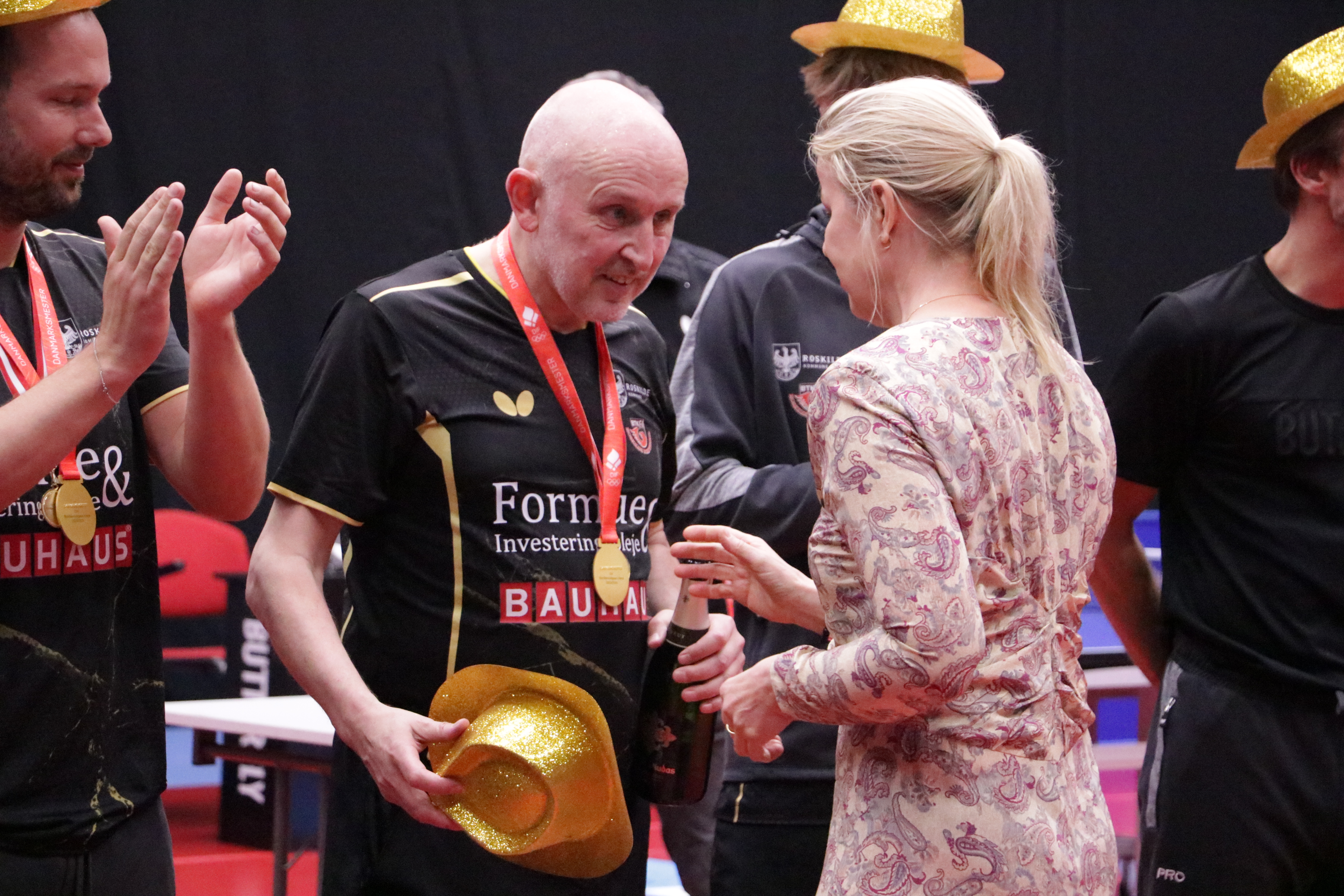 Allan Bentsen med endnu en DM-medalje om halsen. - Anders Kamper Allan Bentsen med endnu en DM-medalje om halsen.