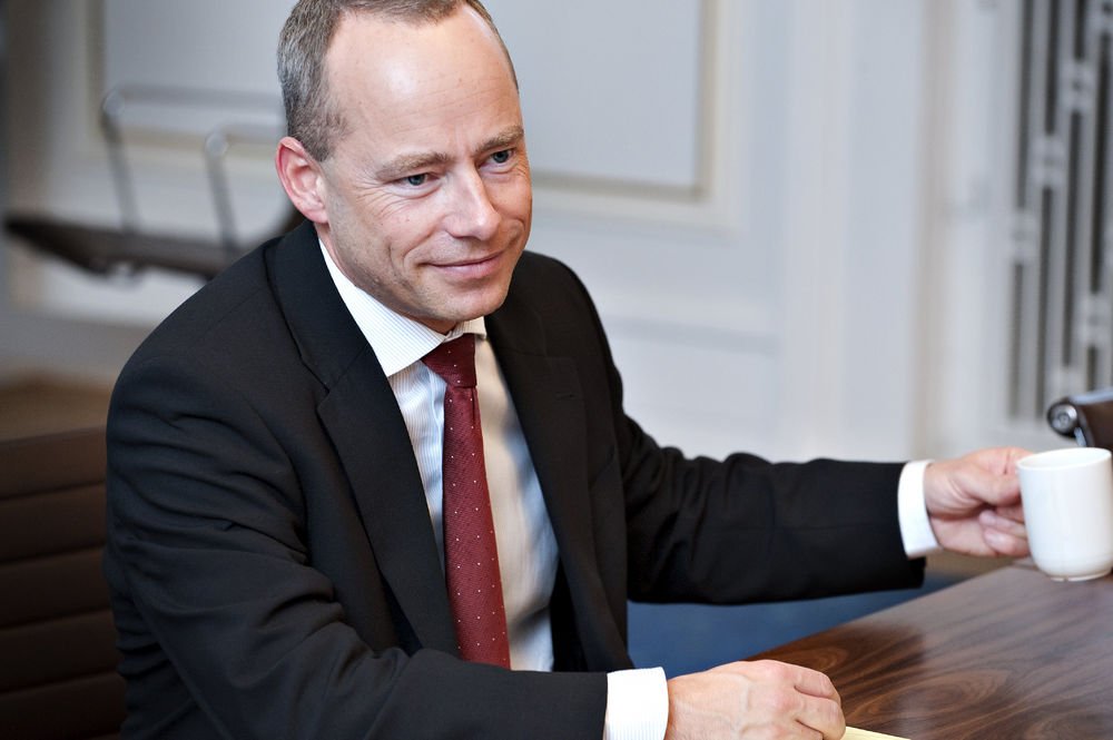 Trods kritik i en uvildig advokatundersøgelse skal tidligere DSB-chef Søren Eriksen have sit gyldne håndtryk.