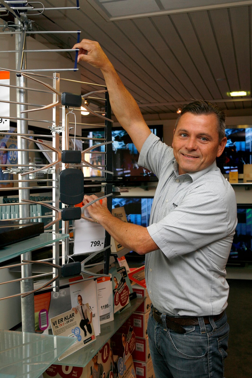 Langt de fleste sommerhuse, både og campingvogne har allerede en antenne, som nemt giver adgang til DR og TV 2.
