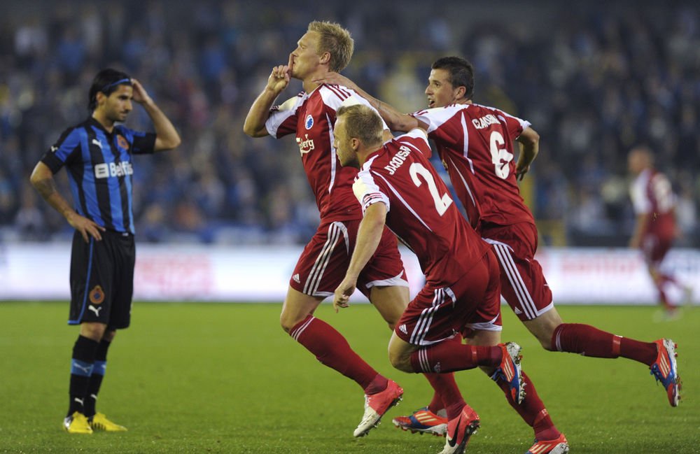 FCK spillede ikke prangende, men fightede sig heldigt videre til playoff-kampene efter sejr i Belgien.