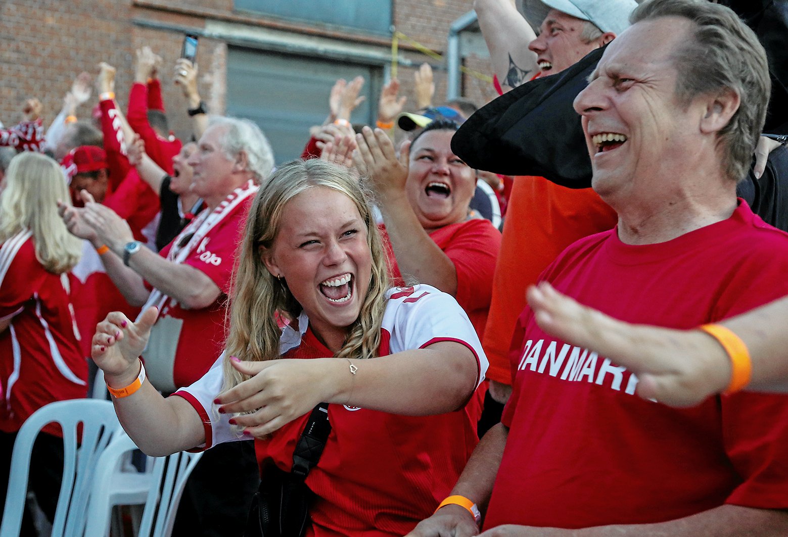 Find landsholdstrøjen frem og find en storskærm at følge spændingen på. Her får du et bud på tre gode, gratis EM-fester.