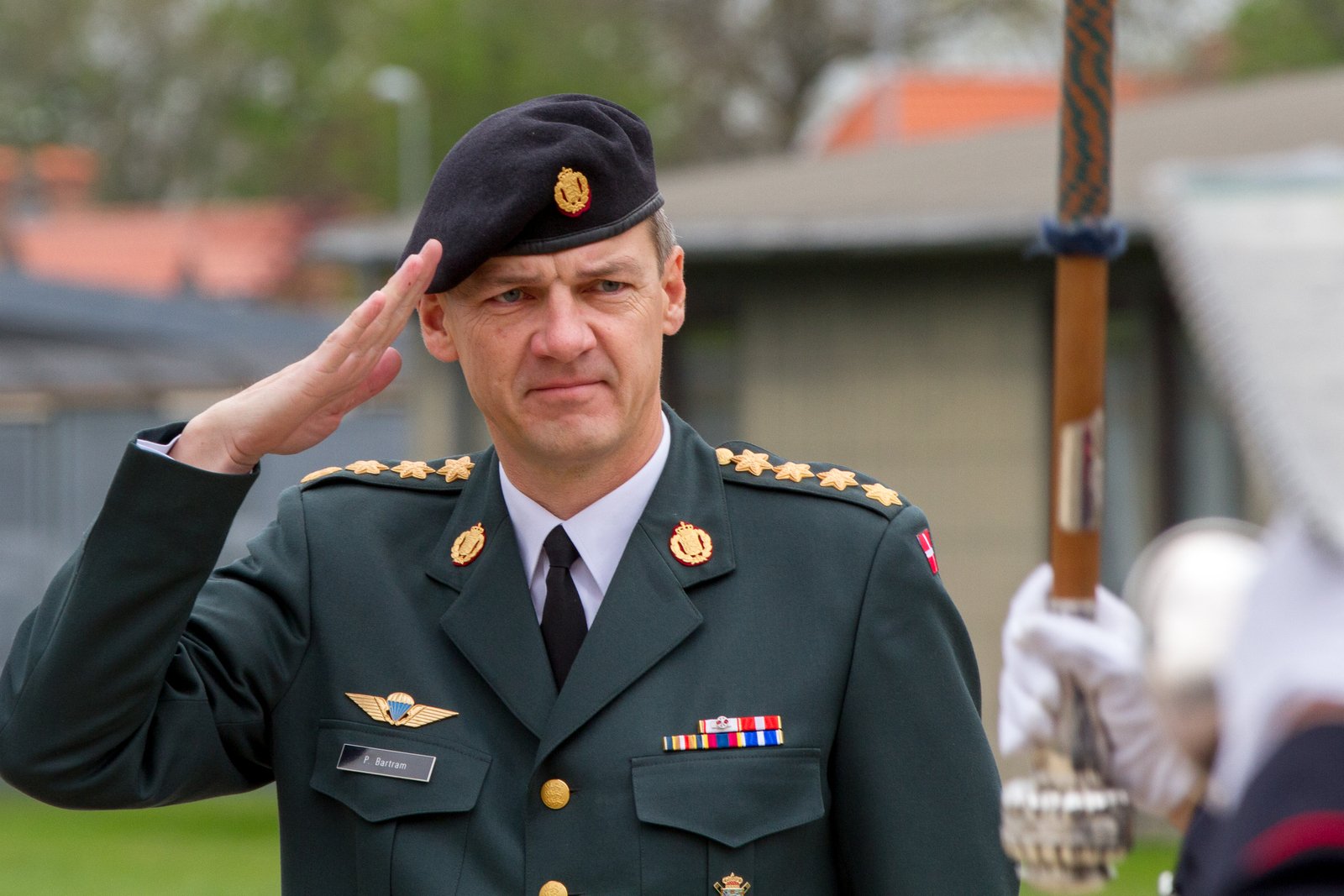 Der er "historisk enighed" om at slå militærets tre kommandoer sammen til én enhed, siger forsvarschefen.