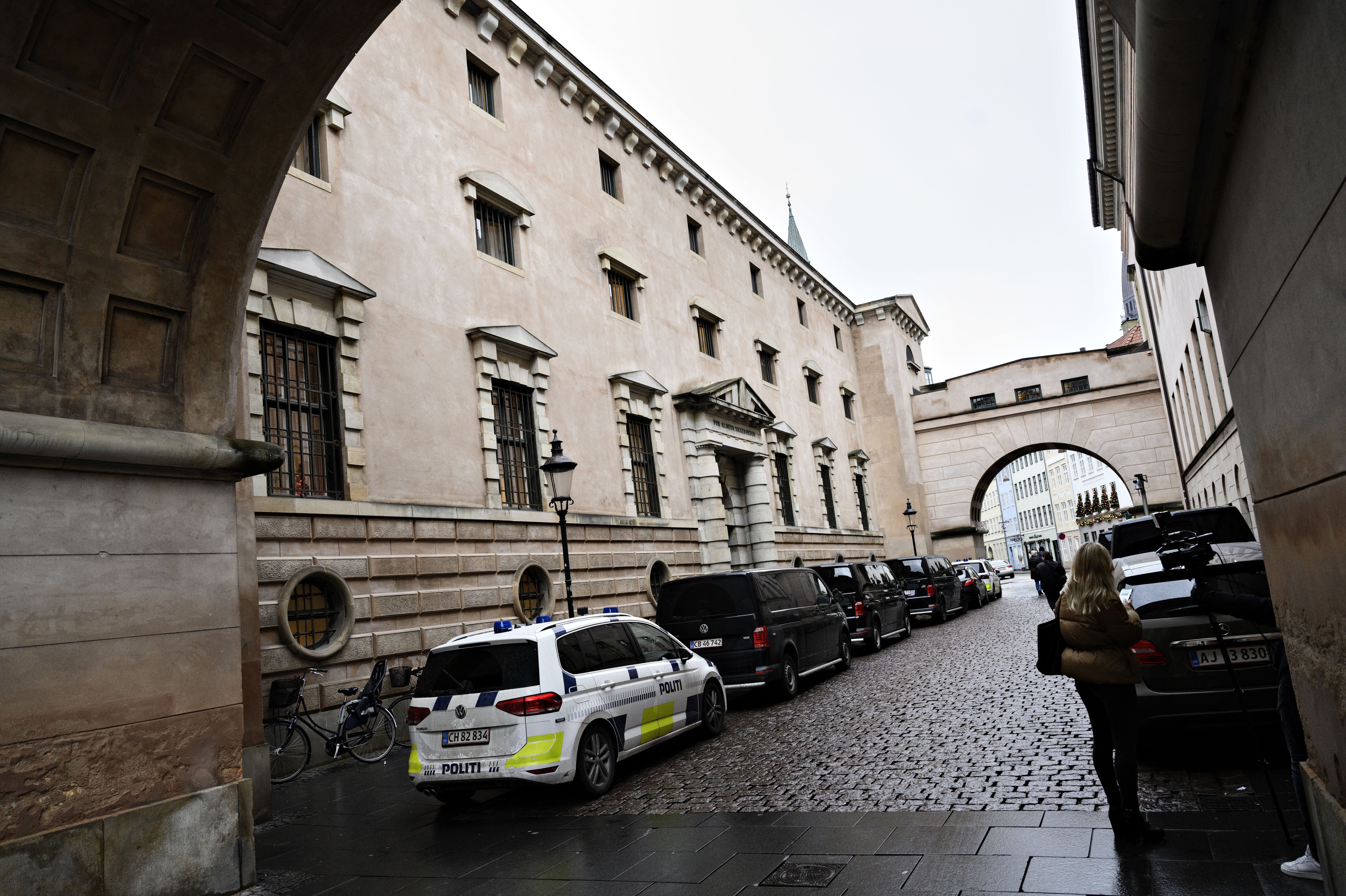 En 16-årig dreng, en 30-årig kvinde og en 24-årig mand er torsdag fremstillet i grundlovsforhør i Københavns Byret. (Arkivfoto).
