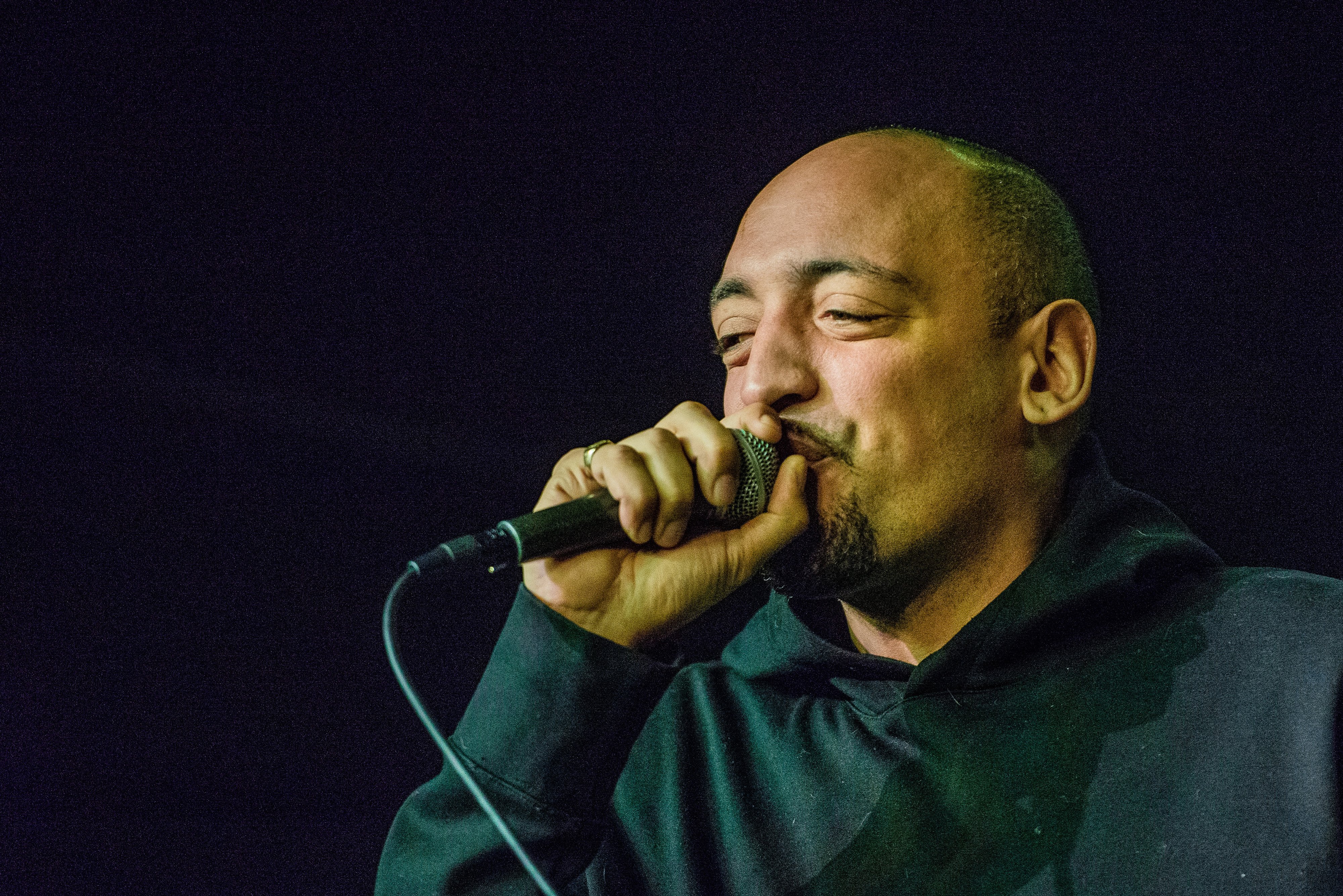 Wafande spiller op til fest og farver, når han til sommer giver koncert på Slagslunde Musikfestival, der traditionen tro afvikles i idylliske rammer ved byens gadekær.