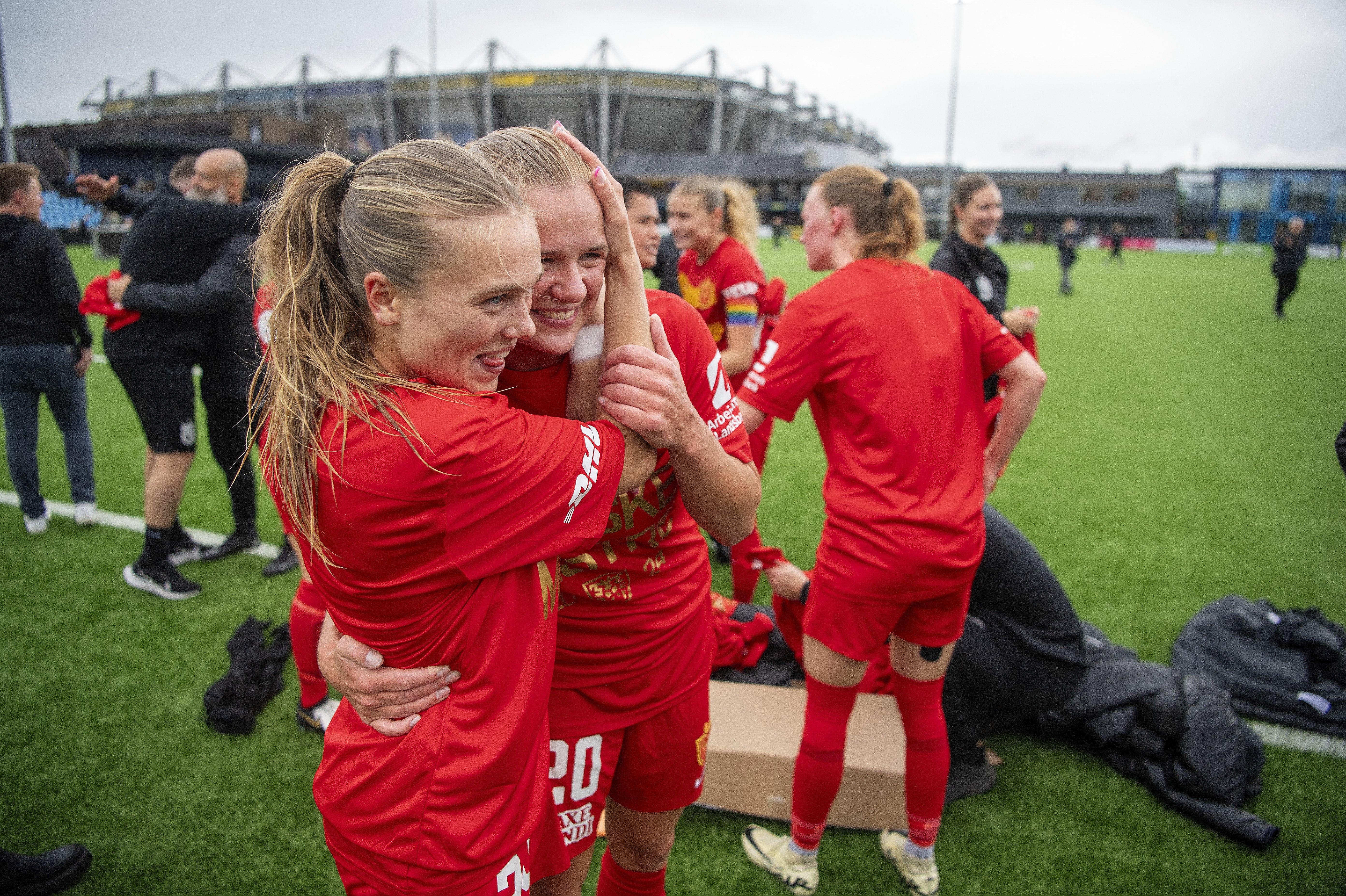 FC Nordsjællands spillere kunne fejre DM-guldet lørdag efter 1-1 ude mod Brøndby.