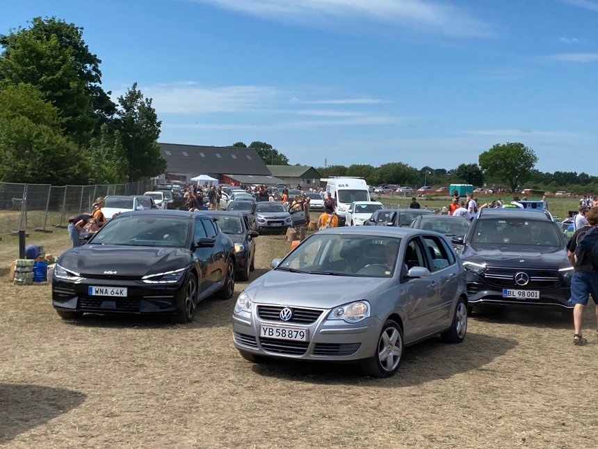 Roskilde Festival synes, den har fundet en god løsning. hvor landsbyerne omkring festivalen generes mindst muligt af trafikken.