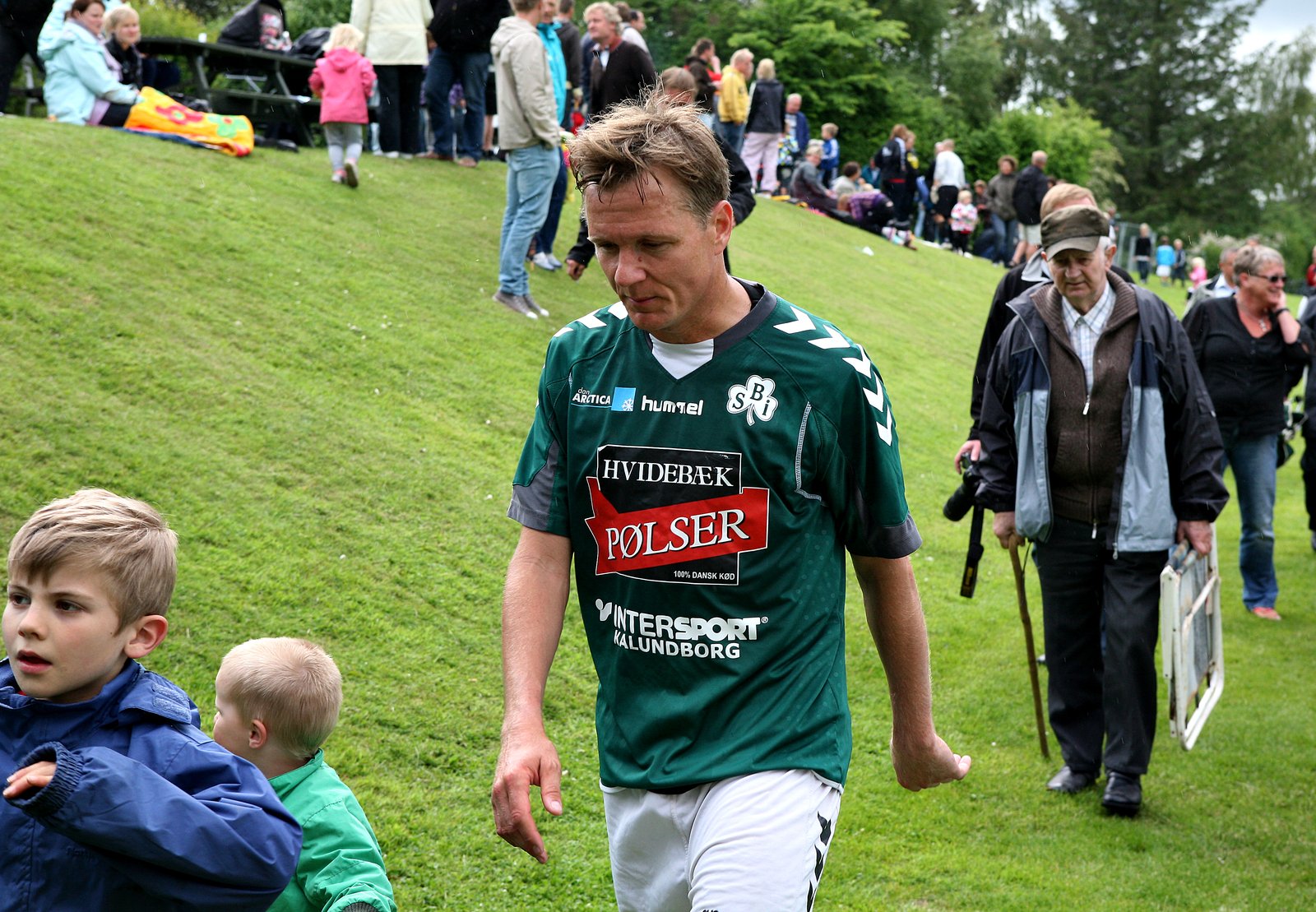 Svebølle vandt kæmpestort over svækket Marienlyst-hold, men de tre andre tophold vandt også - og Svebølle kommer ikke i 2. division.