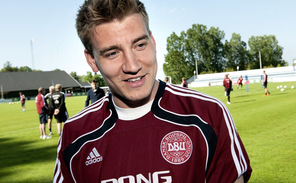 Nicklas Bendtner er utilfreds med situationen i Arsenal, men han nyder at spille på det danske landshold.