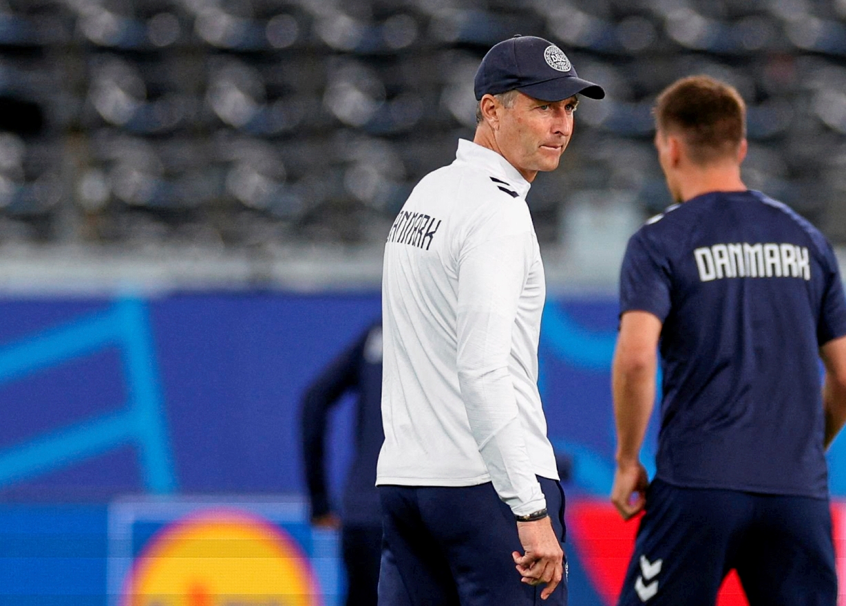 I dag er Kasper Hjulmand (tv.) landstræner og har Morten Wieghorst som assistent. I FC Nordsjælland var rollerne omvendt, og begge blev forfremmet fra assistenttræner til cheftræner i deres tid i klubben. Lige som Jens Fønsskov Olsen nu er blevet. - Adrian Dennis I dag er Kasper Hjulmand (tv.) landstræner og har Morten Wieghorst som assistent. I FC Nordsjælland var rollerne omvendt, og begge blev forfremmet fra assistenttræner til cheftræner i deres tid i klubben. Lige som Jens Fønsskov Olsen nu er blevet.