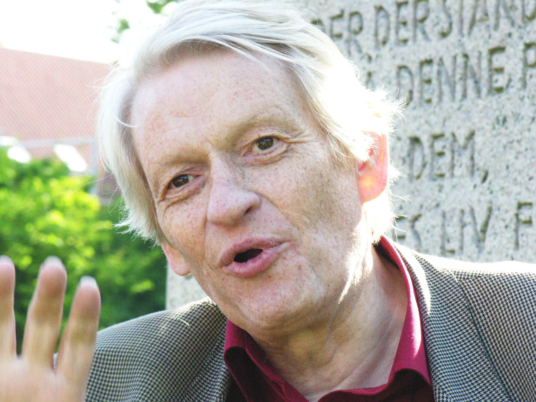 Efter kort tids kræftsygdom døde skuespilleren Jesper Klein mandag aften. Han blev 66 år.