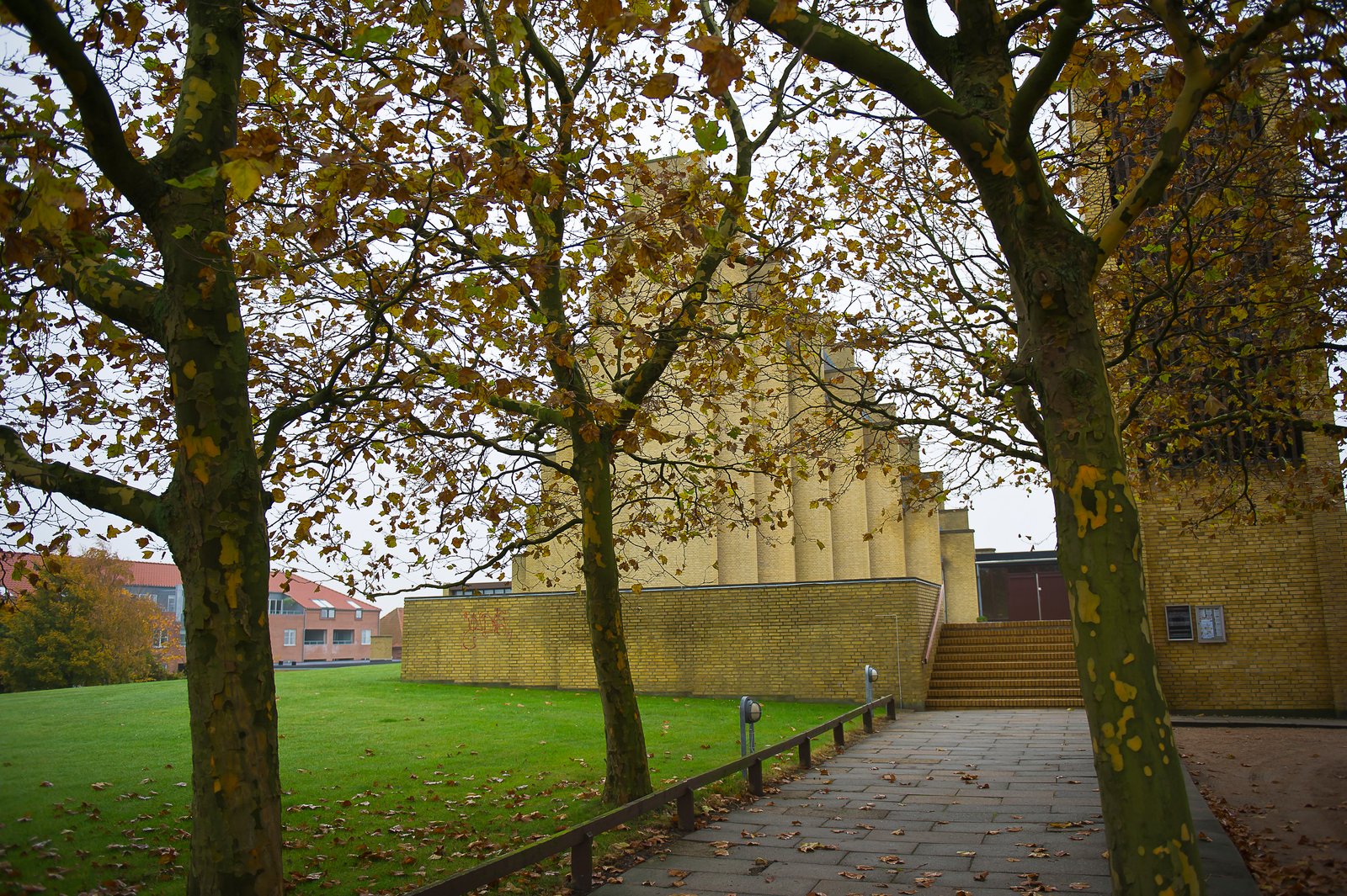 Det seneste års afdøde bliver mindet ved en andagt i Nyvangskirken den 3. november.
