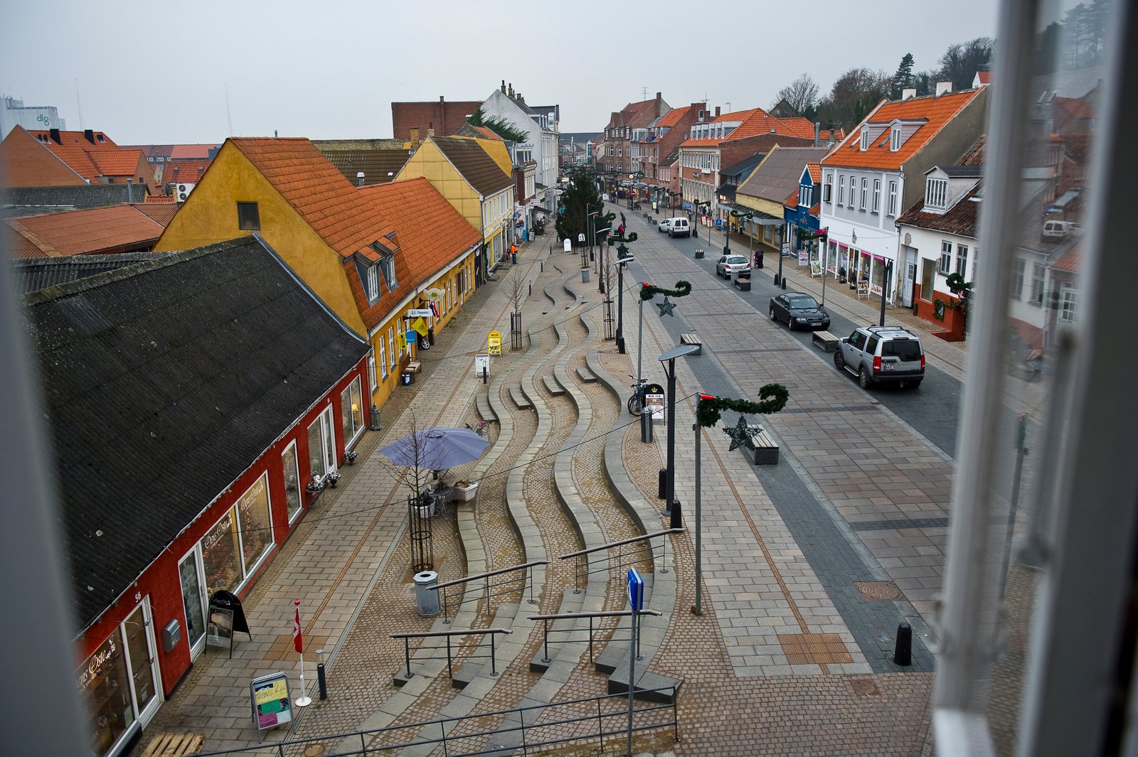 Ekspert i byudvikling foreslår at forkorte Kalundborgs lange gågade, skriver dagbladet Nordvestnyt.