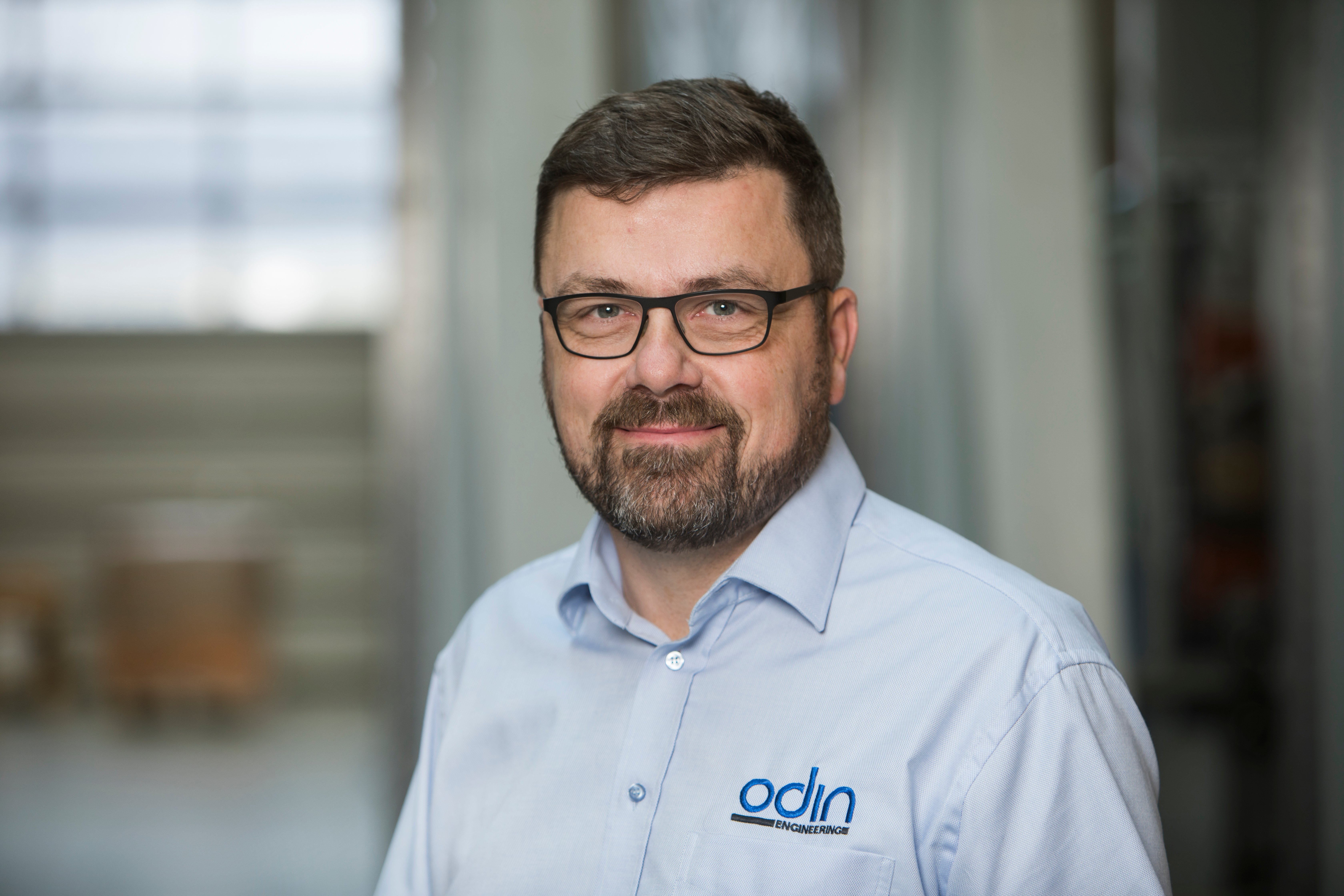 Mads S. Rasmussen, CEO og medejer hos ODIN Engineering, fortæller, at uroen på verdensmarkedet også rammer virksomheden.