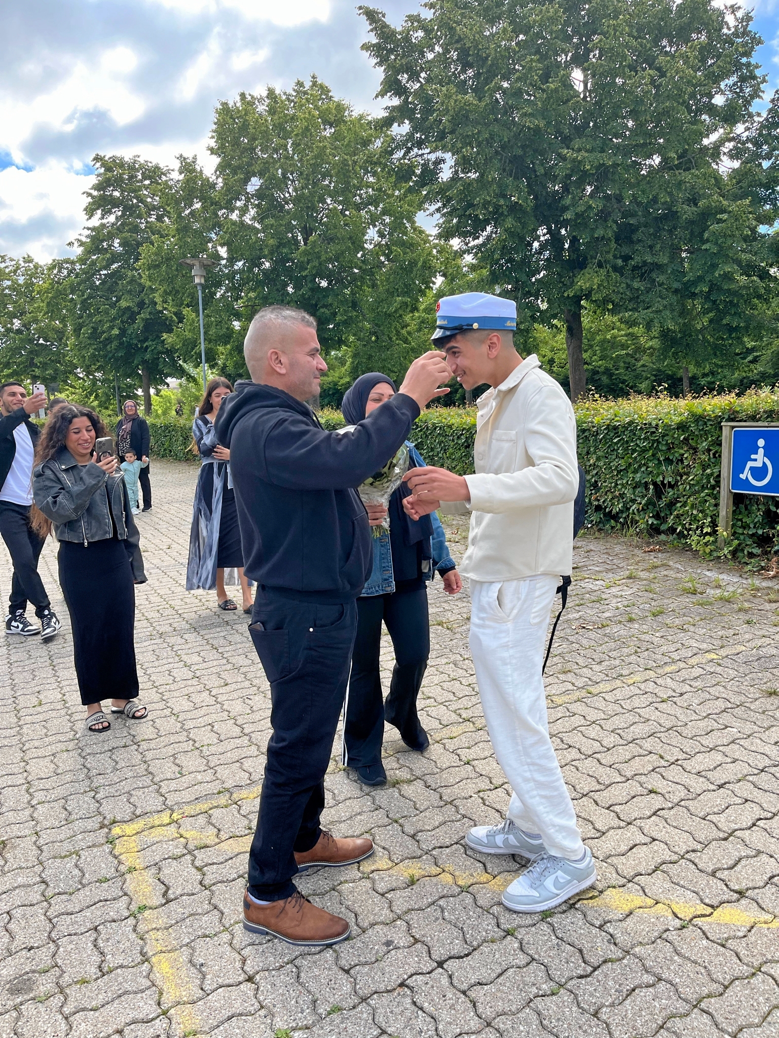 Kort efter fulgte Muhammed Zahir Soufan trop - Presse Kort efter fulgte Muhammed Zahir Soufan trop