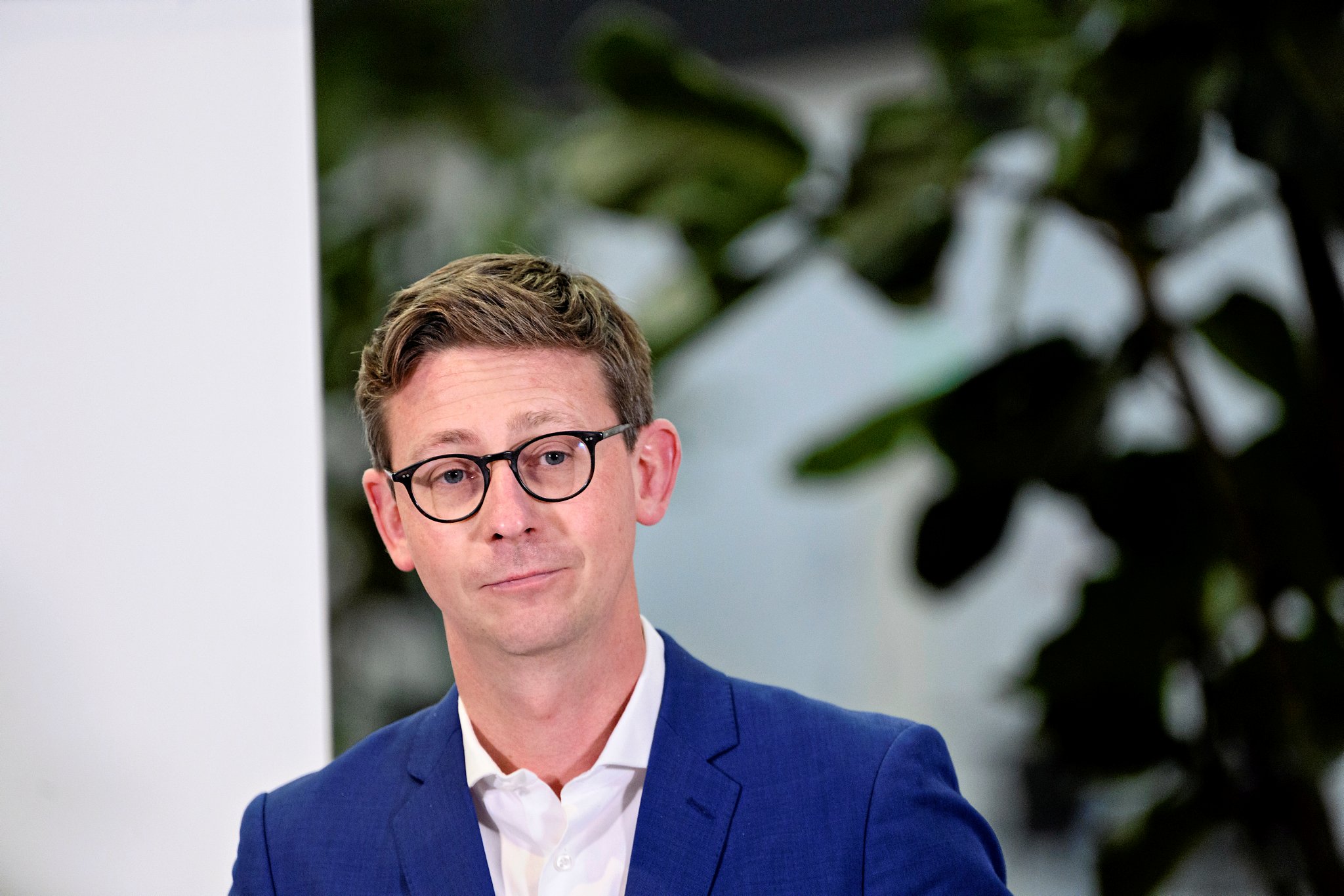 Tidligere skatteminister Karsten Lauritzen (V) afslog skatteminister at gøre det muligt at for kommunerne at efterregulere grundskylden overfor ejeren på betalingstidspunktet. Det ville medføre øget administration i kommunerne, lød forklaringen