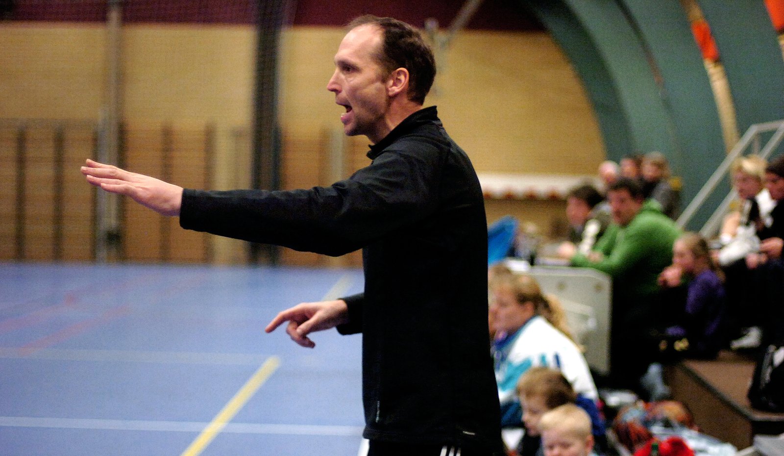 Træneren Per Klarup er i tæt dialog med Holbæk Håndboldklub om at afløse Hans Wartenberg i næste sæson.