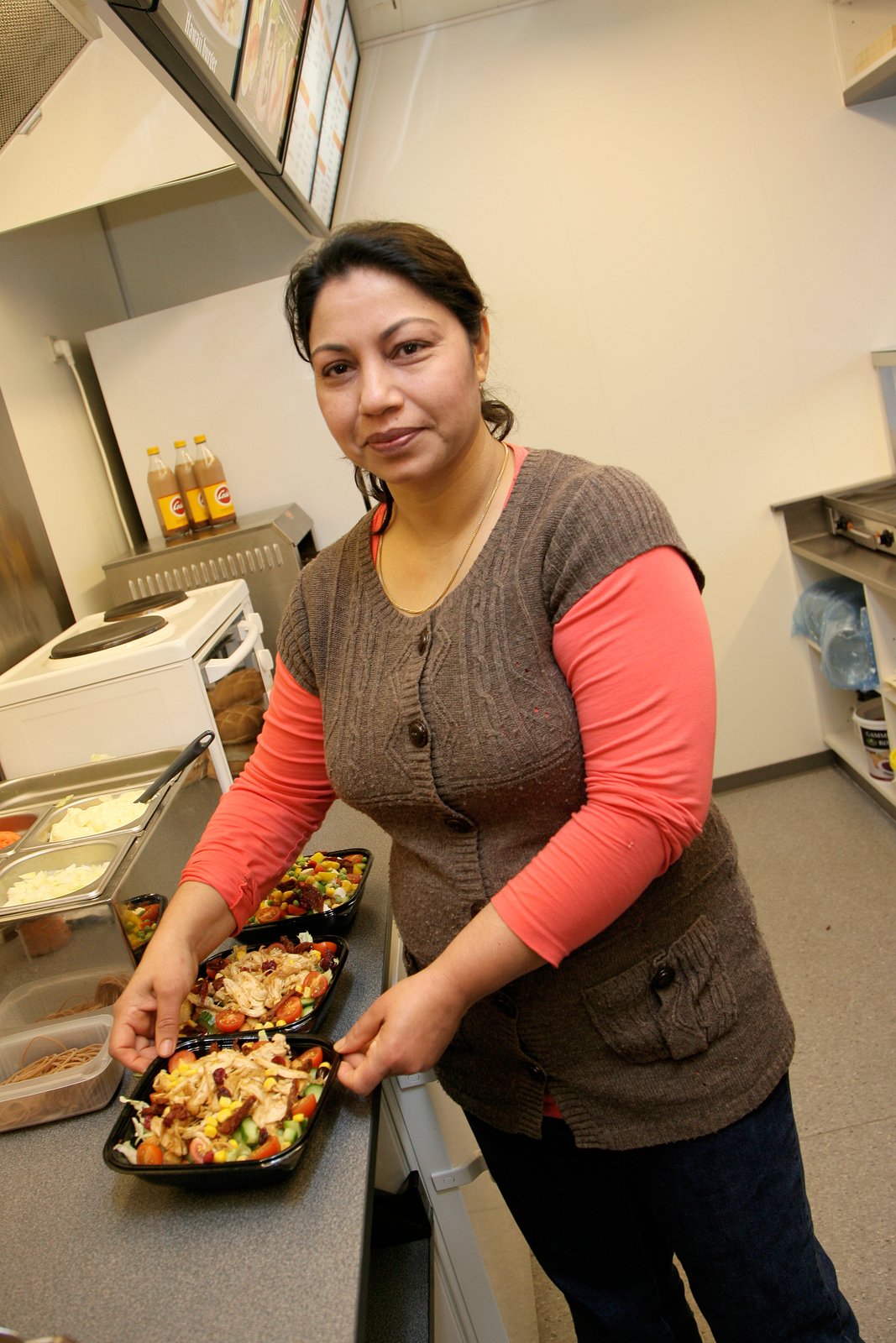 Busgrillen skifter forpagter. Mir vender tilbage til fastfoodmekkaet Høng.