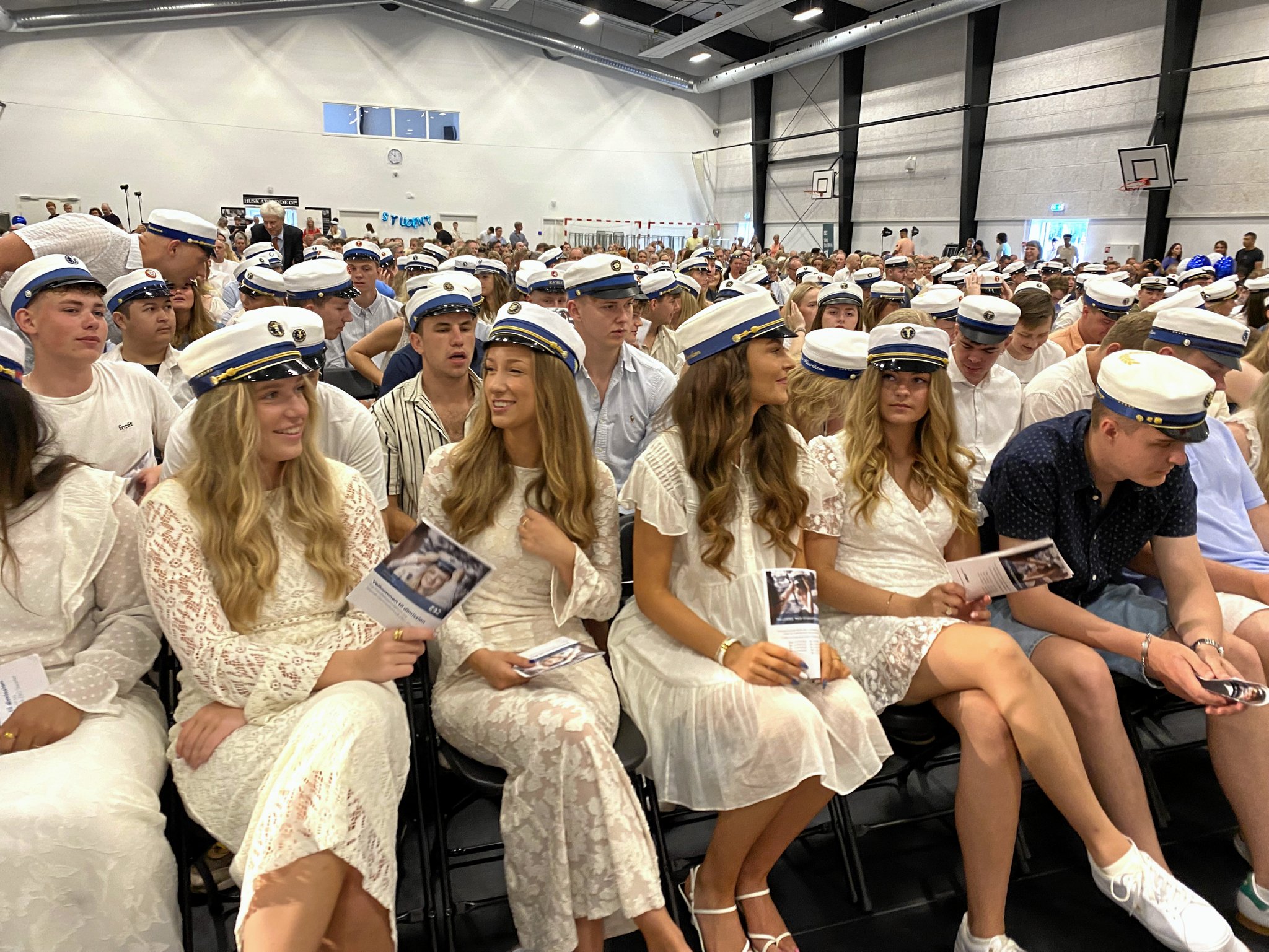 Med studenterhuen på hovedet venter nye valg. Snart kan studenter i Slagelse tage første skridt mod en teknisk uddannelse i nærområdet.