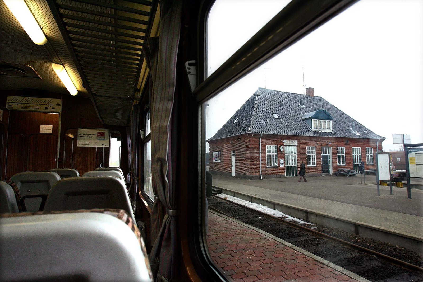 Gileleje station mister ligesom fire andre stationer i Nordsjælland det betjente billetsalg.