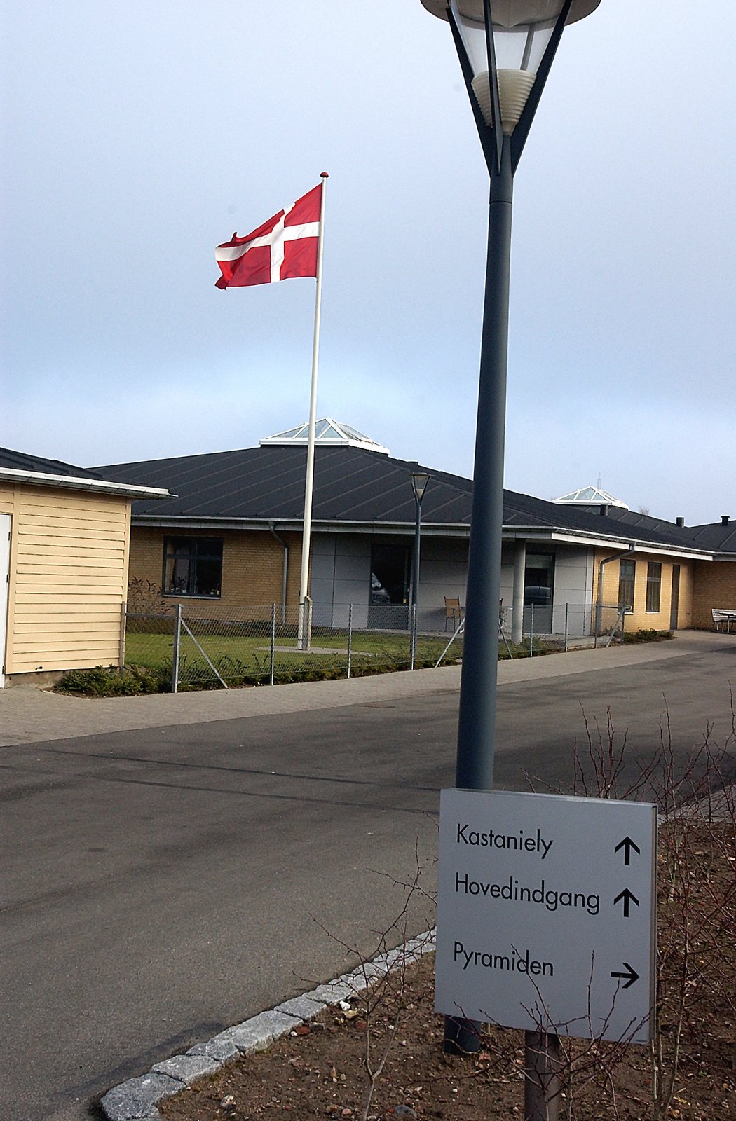 I forrige uge forsvandt en 48-årig dement kvinde fra Kastaniely i Svinninge, og blev senere fundet druknet. Hendes død skal ikke være forgæves, mener man i Udvalget for Voksne, der nu skærper sikkerheden, og bevæger sig ind i en juridisk gråzone.