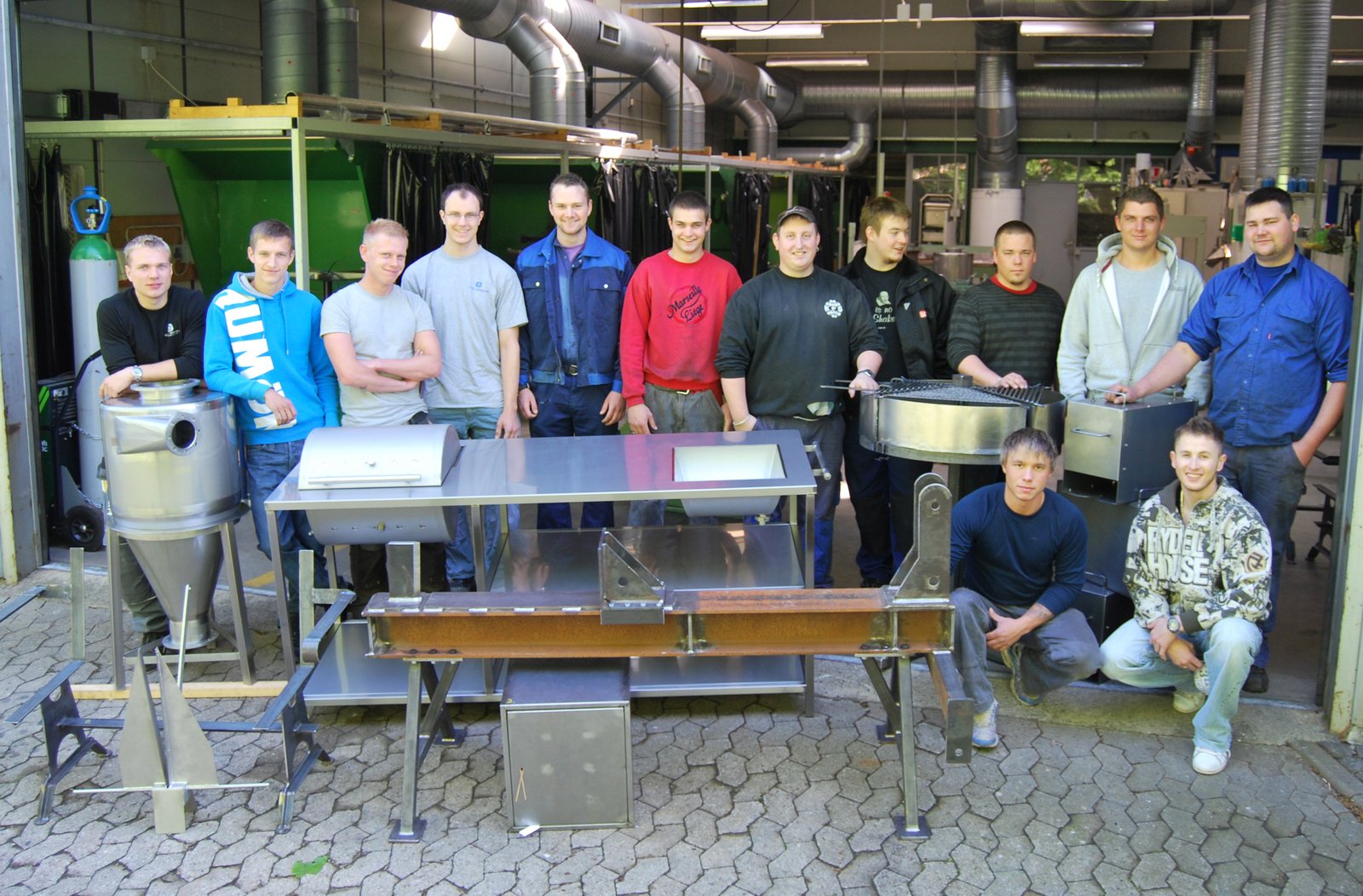 Nordvestsjælland: To hold smede er uddannet fra EUC Nordvestsjælland i Holbæk. Klejnsmede: Mads Robin Christensen, Gørlev (Svinninge Produktionsskole), Thoke Daugaard, Vig (Basolith, Holbæk), Nikolaj Bjørnberg Vind Jakobsen, Nykøbing (Egebjerg Maskinfabrik), Mark Andreas Jørgensen, Sverige (Butina, Holbæk), Steffen Madsen, Kalundborg (Worldlift Industries, Holbæk), Nikolaj Birck Nielsen, Holbæk (Holbæk Ny Maskinværksted), Henning Roth, Holbæk (Maskinfabrikken Loma, Ugerløse), Mike Rydström, Kalundborg (Promecon, Kalundborg), Jonas Haupt Sivertsen, Nørre Asmindrup (Holbæk Ny Maskinværksted).