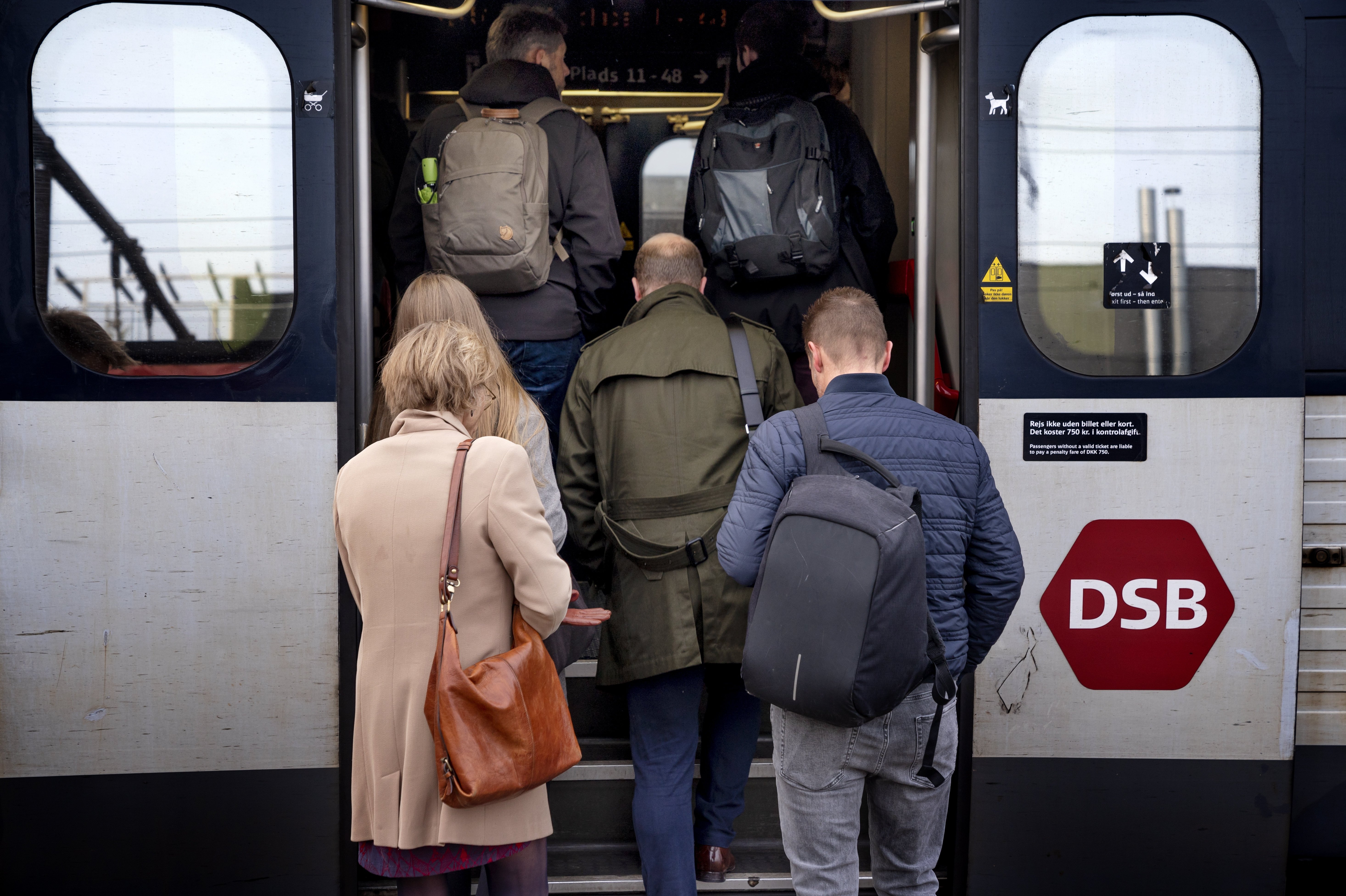 Sæsonen for sommertrafik er så småt i gang og senere på året følger en række store projekter på banen, som betyder ændringer i trafikken og muligvis forsinkelser.