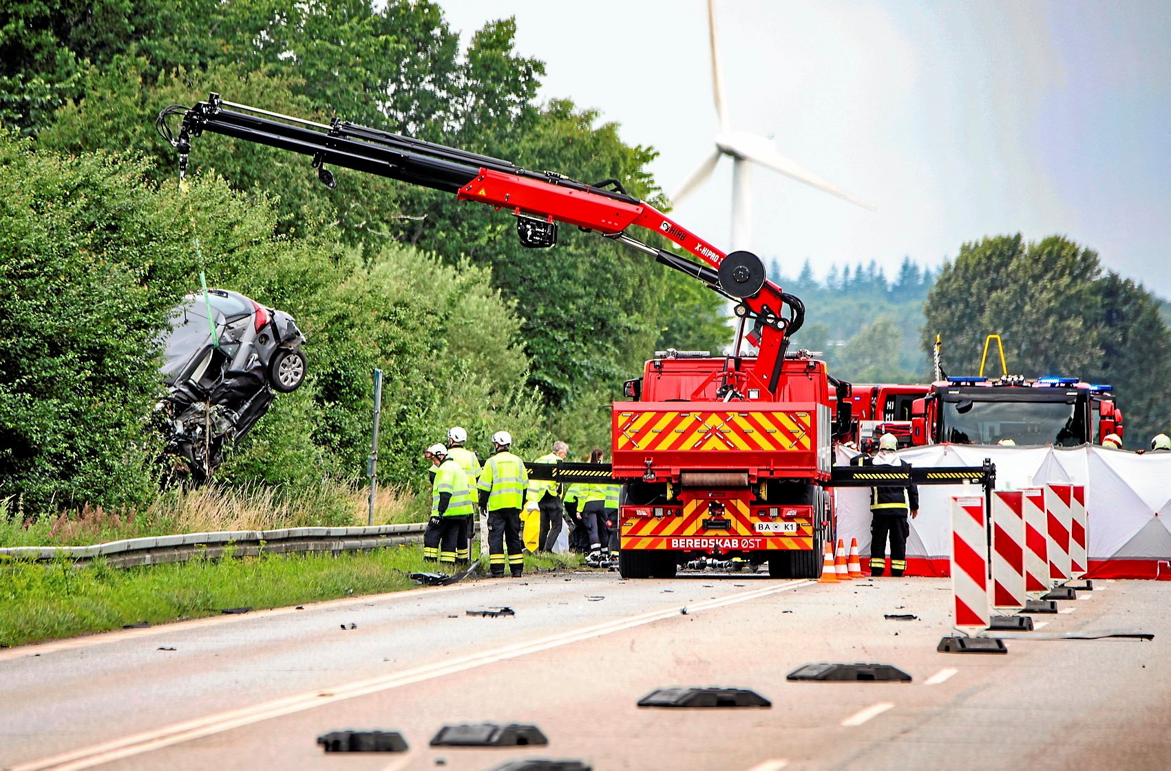 Et forældrepar samt en mand, der kørte kapræs med en anden bil på Hillerødmotorvejens forlængelse og på motorvejen forinden, mistede livet den 6. juli.