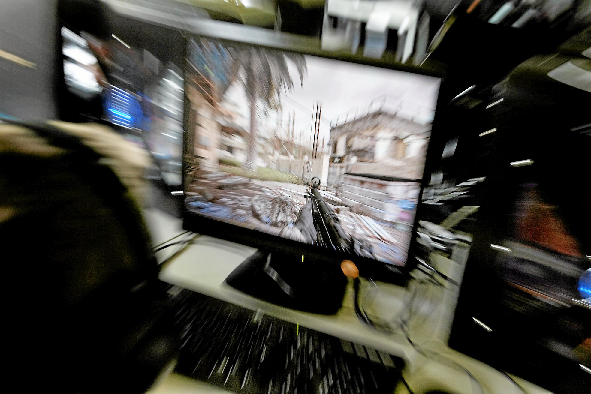 Computerspil og sociale medier kan af forskellige årsager føre til afhængighed.