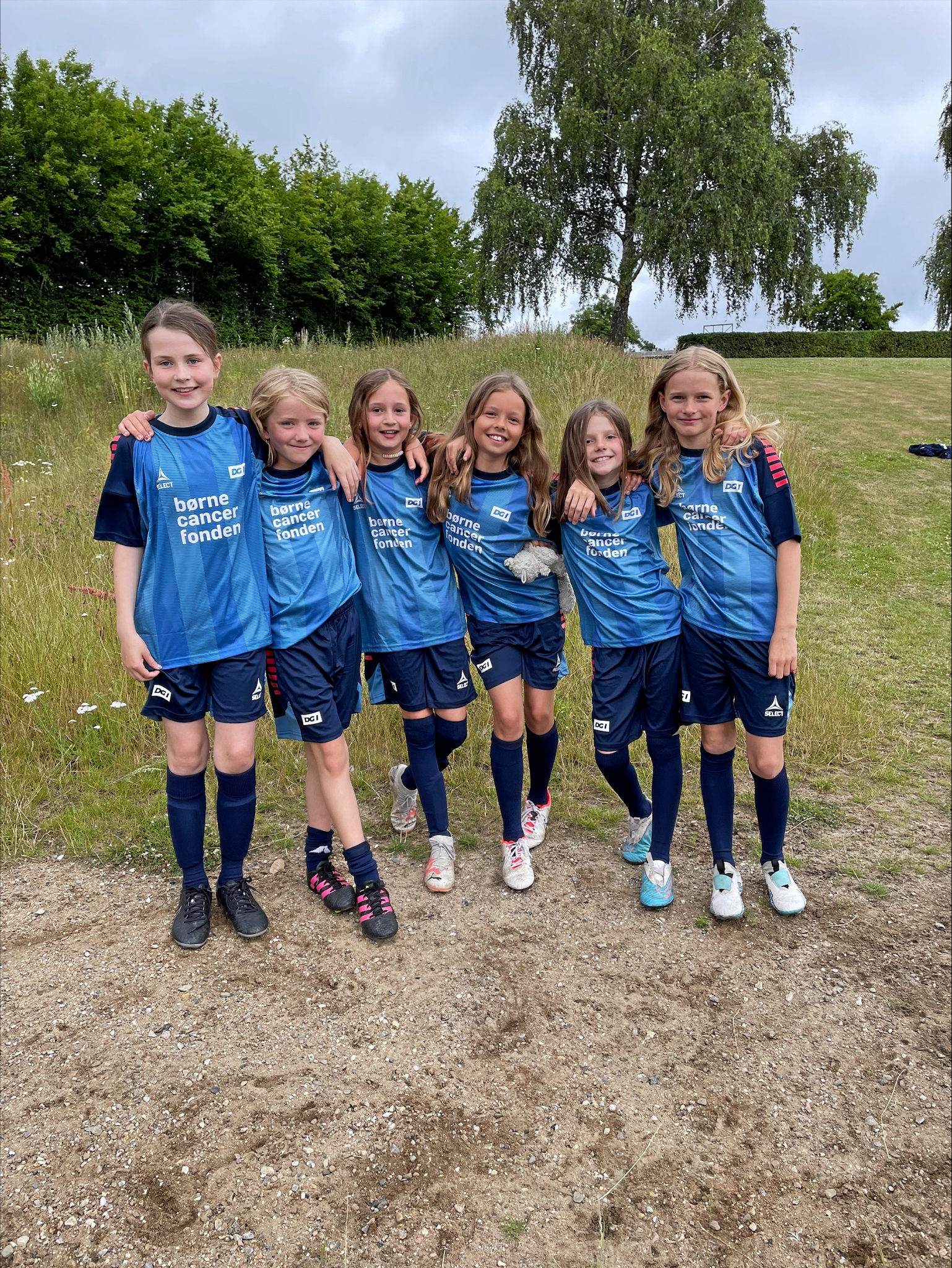 Selvfølgelig var der også fodboldpiger med på årets sommercamp hos HUI. - Presse Selvfølgelig var der også fodboldpiger med på årets sommercamp hos HUI.