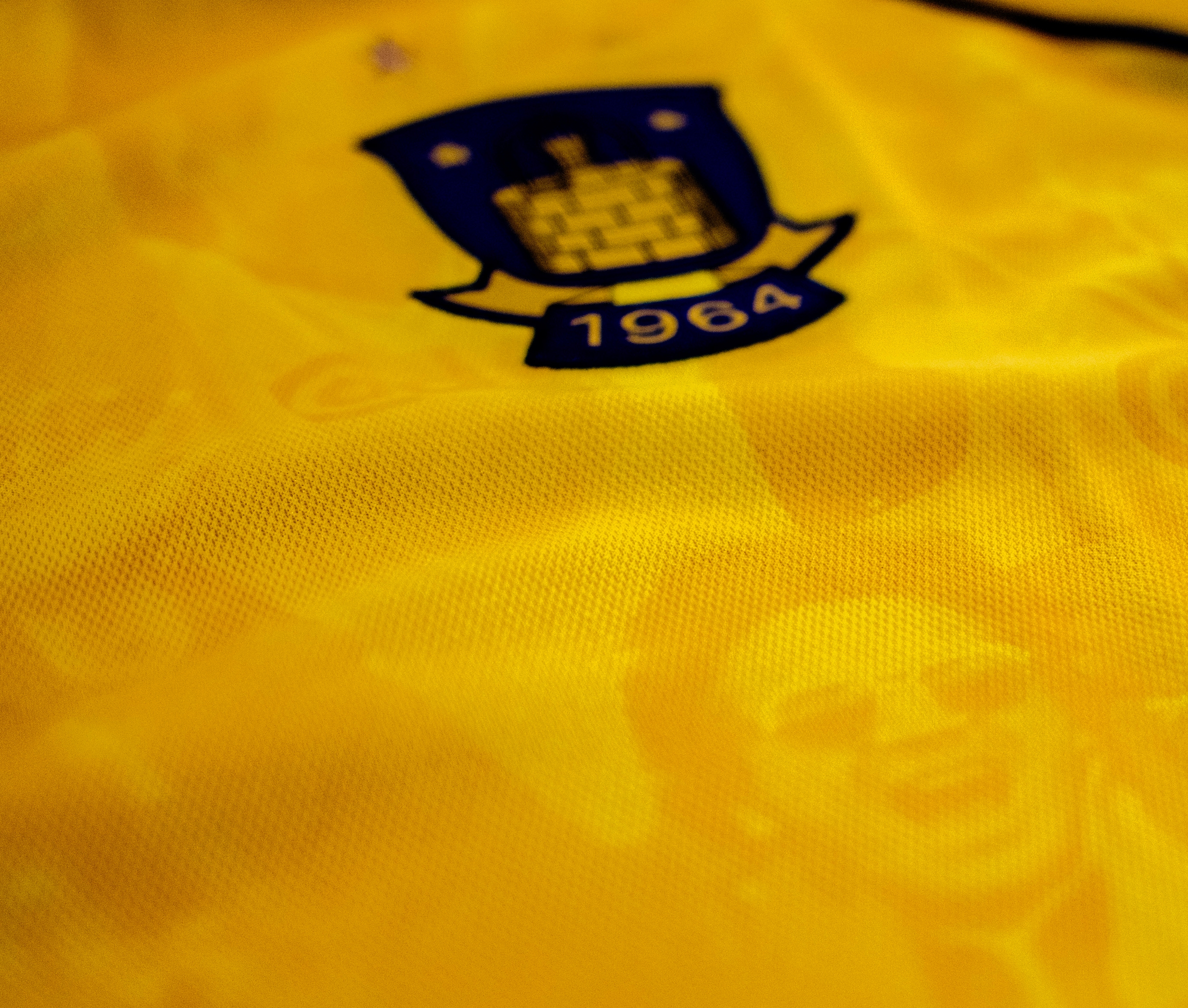 Fodboldklubben Brøndby IF lancerede i sommeren 2024 en ny hjemmebanetrøje, der blandt andet skulle markere klubbens 60-års jubilæum. - Robert Hendel Fodboldklubben Brøndby IF lancerede i sommeren 2024 en ny hjemmebanetrøje, der blandt andet skulle markere klubbens 60-års jubilæum.