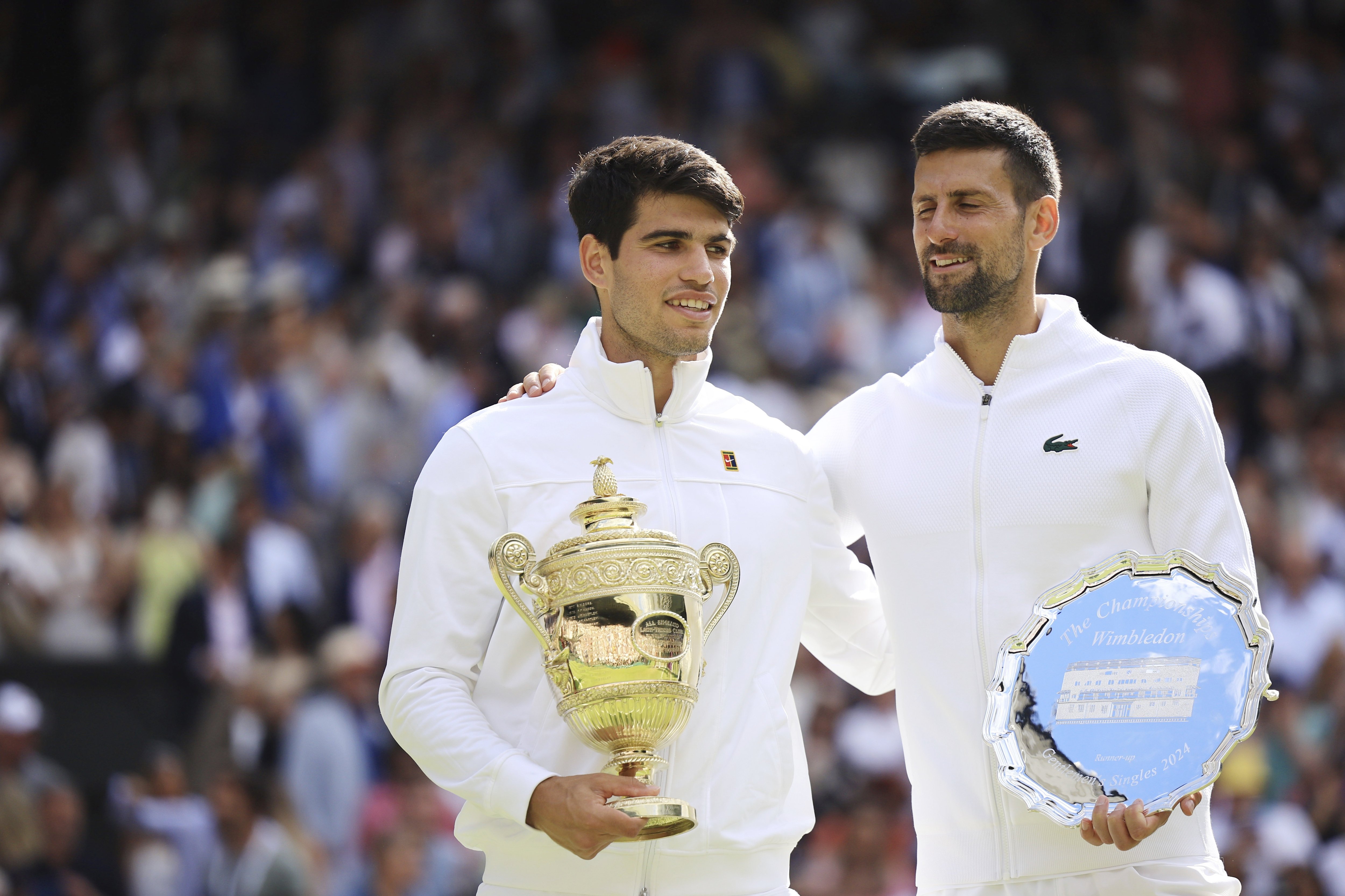 Carlos Alcaraz har nu vundet Wimbledon to gange og i alt fire grand slam-titler. Djokovic har 24 grand slam-titler, heraf syv triumfer i Wimbledon.