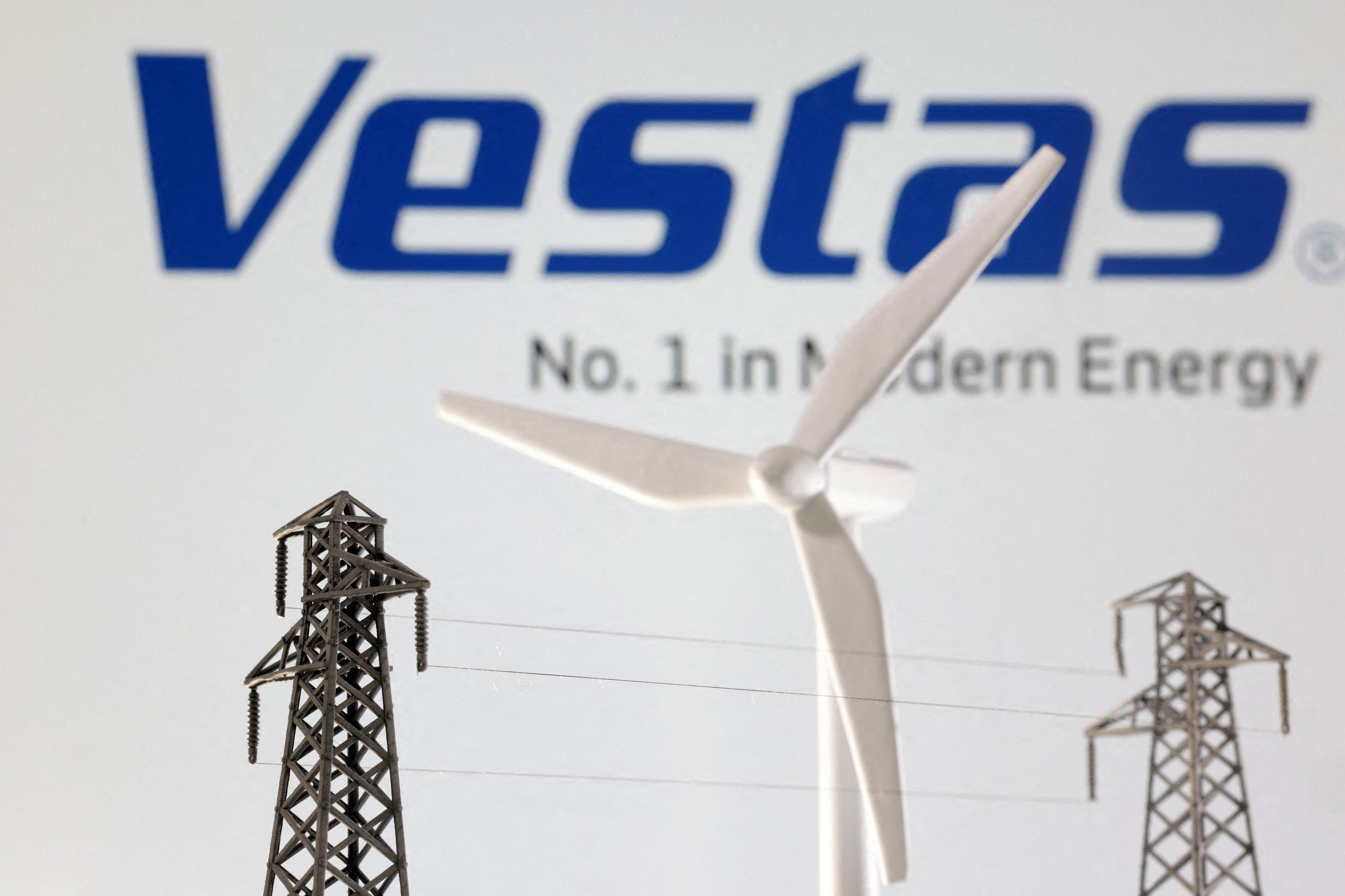 Der er torsdag morgen sket en alvorlig arbejdsulykke hos Vestas i Nakskov. En mand i 60'erne har mistet livet.