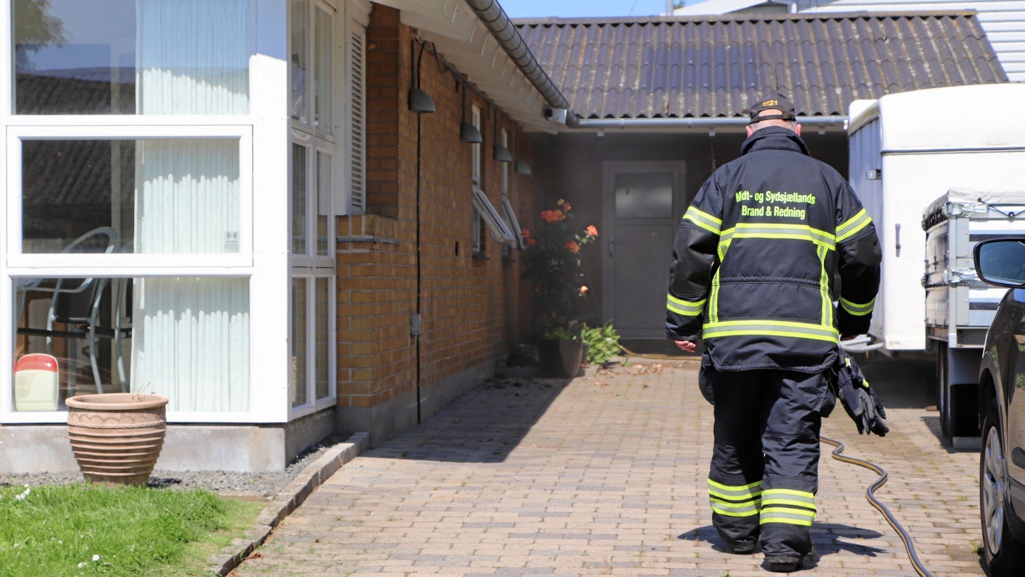 Et batteri brød pludselig i brand, mens det stod til opladning.
