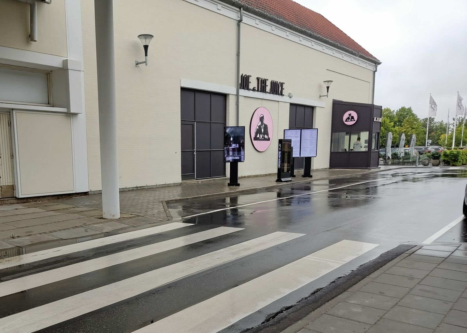Joe & The Juice i Slagelse har som den første af kædens forretninger i Europa fået drive-in. Den åbnede mandag.