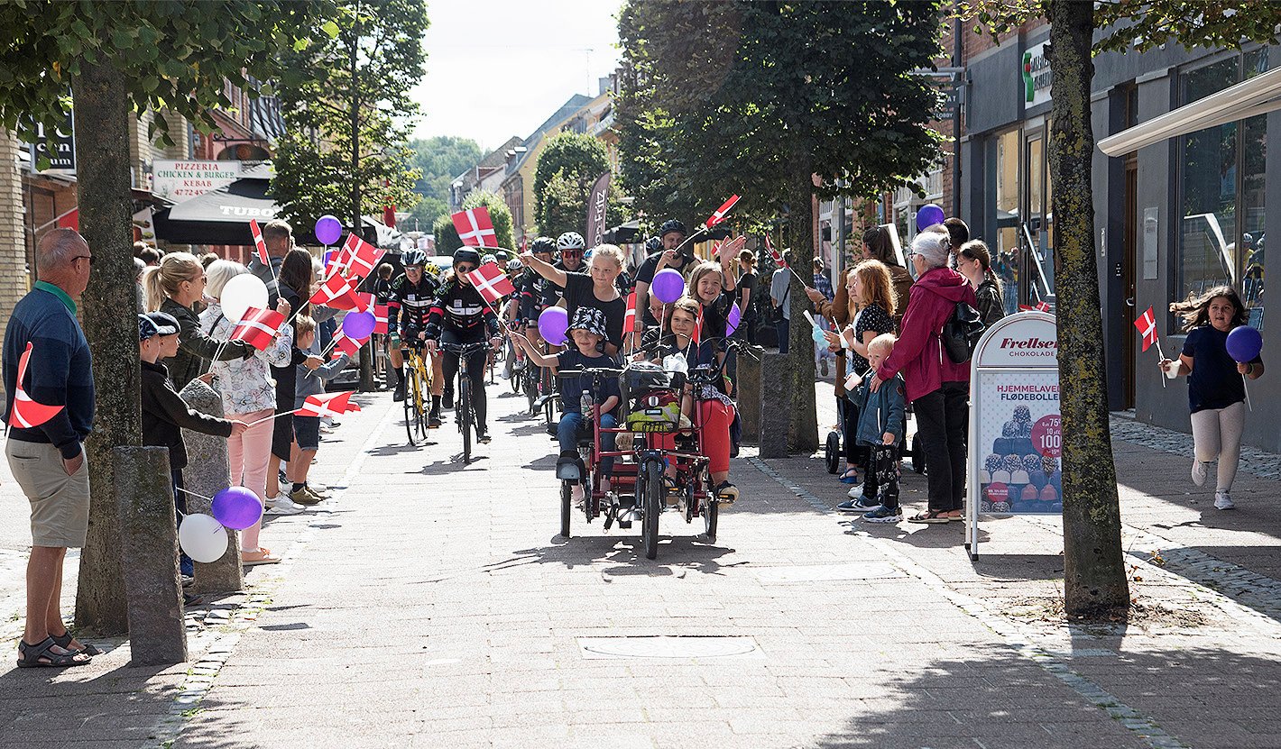 Hjertelig velkomst til Team Bodenhoff for enden af Nørregade i fjor. I år stopper Team Bodenhoff foran Gjethuset