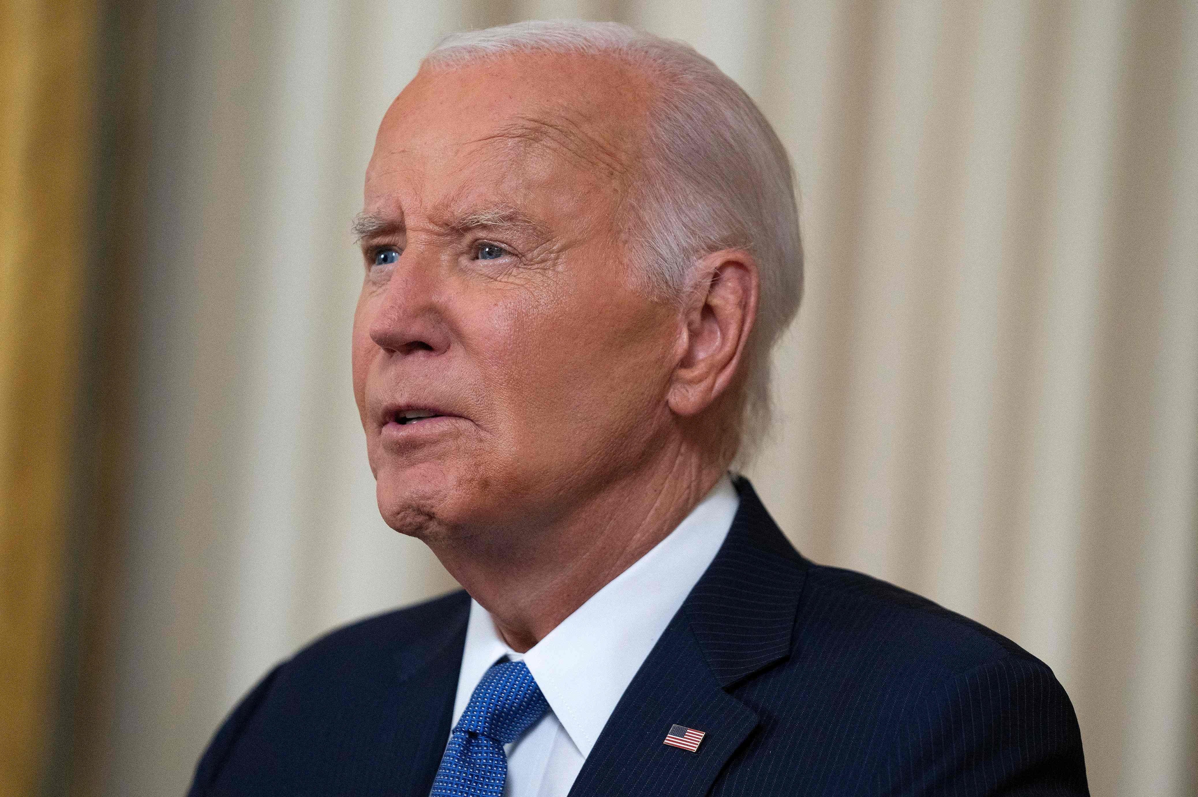 Joe Biden holdt natten til torsdag tale til den amerikanske befolkning fra Det Ovale Værelse i Washington D.C. Her remsede han sine meritter op og gjorde det klart, hvordan han vil bruge de sidste seks måneder af sit embede.