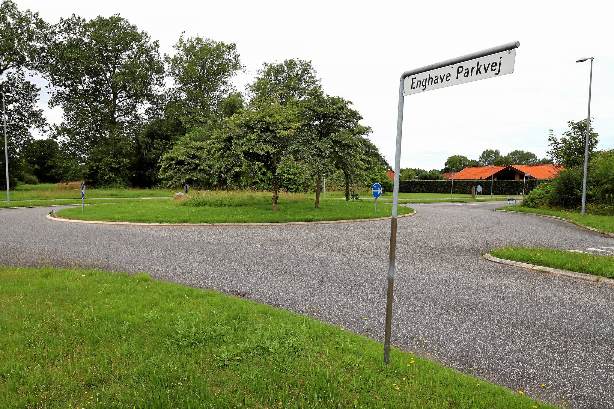 Busstoppestedet, der tidligere lå på Enghave Parkvej, er blevet flyttet, så beboerne i Enghave Nord nu har fået to busser i timen. Den ene undværer vi gerne, lyder det i en indlæg fra Bente og Peter Stauning.
